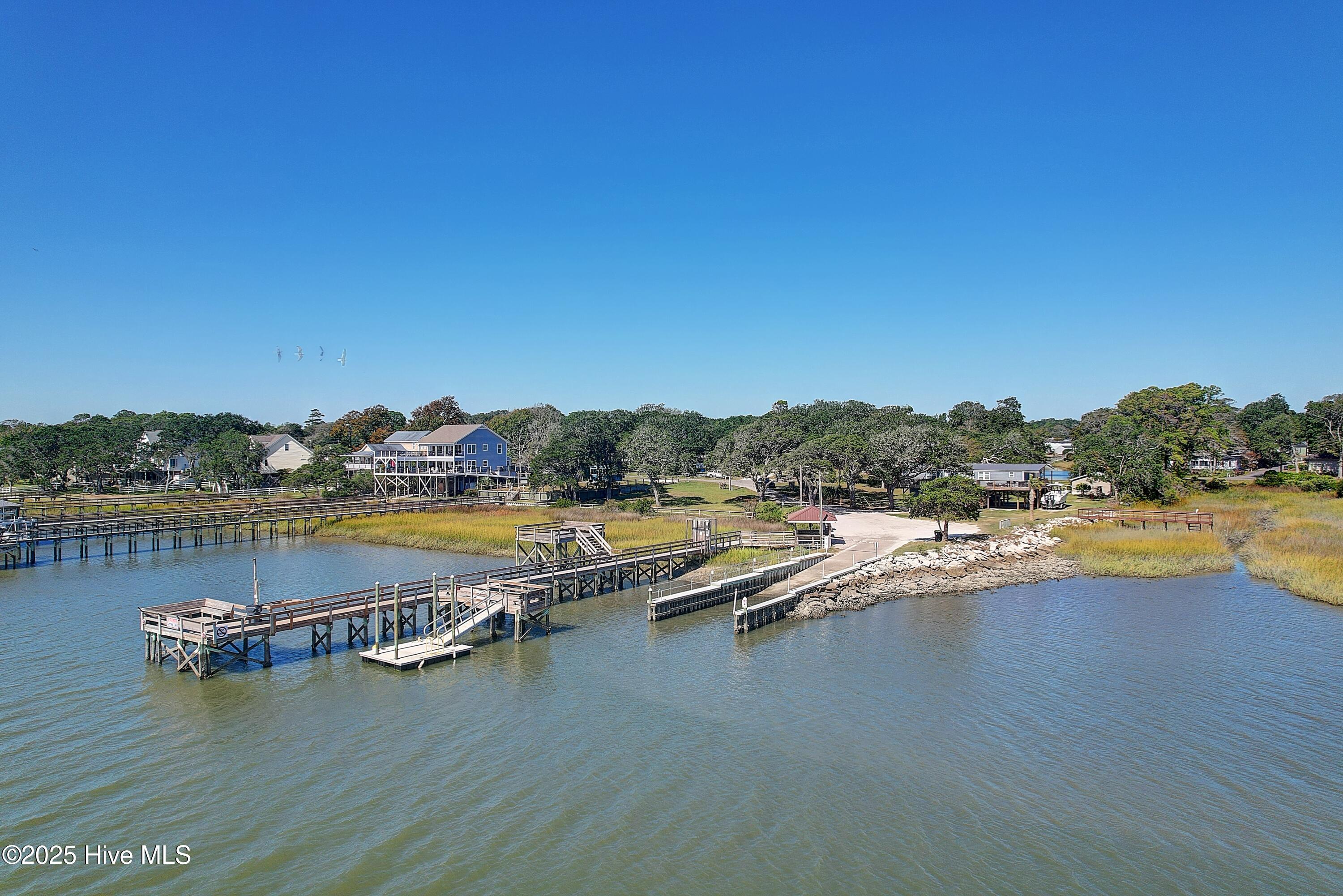 100518587 | Photo 40