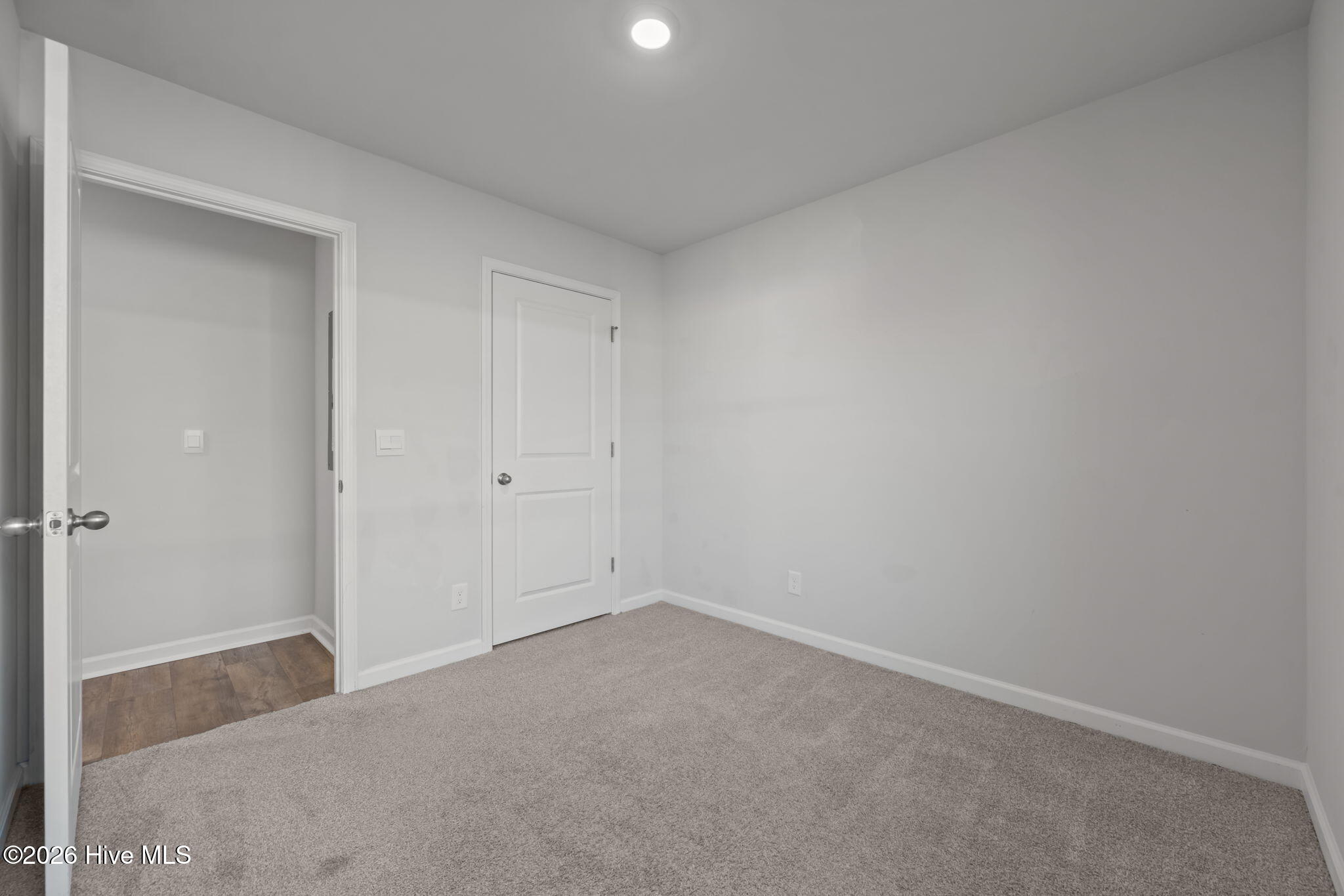 100547866 | Photo 27