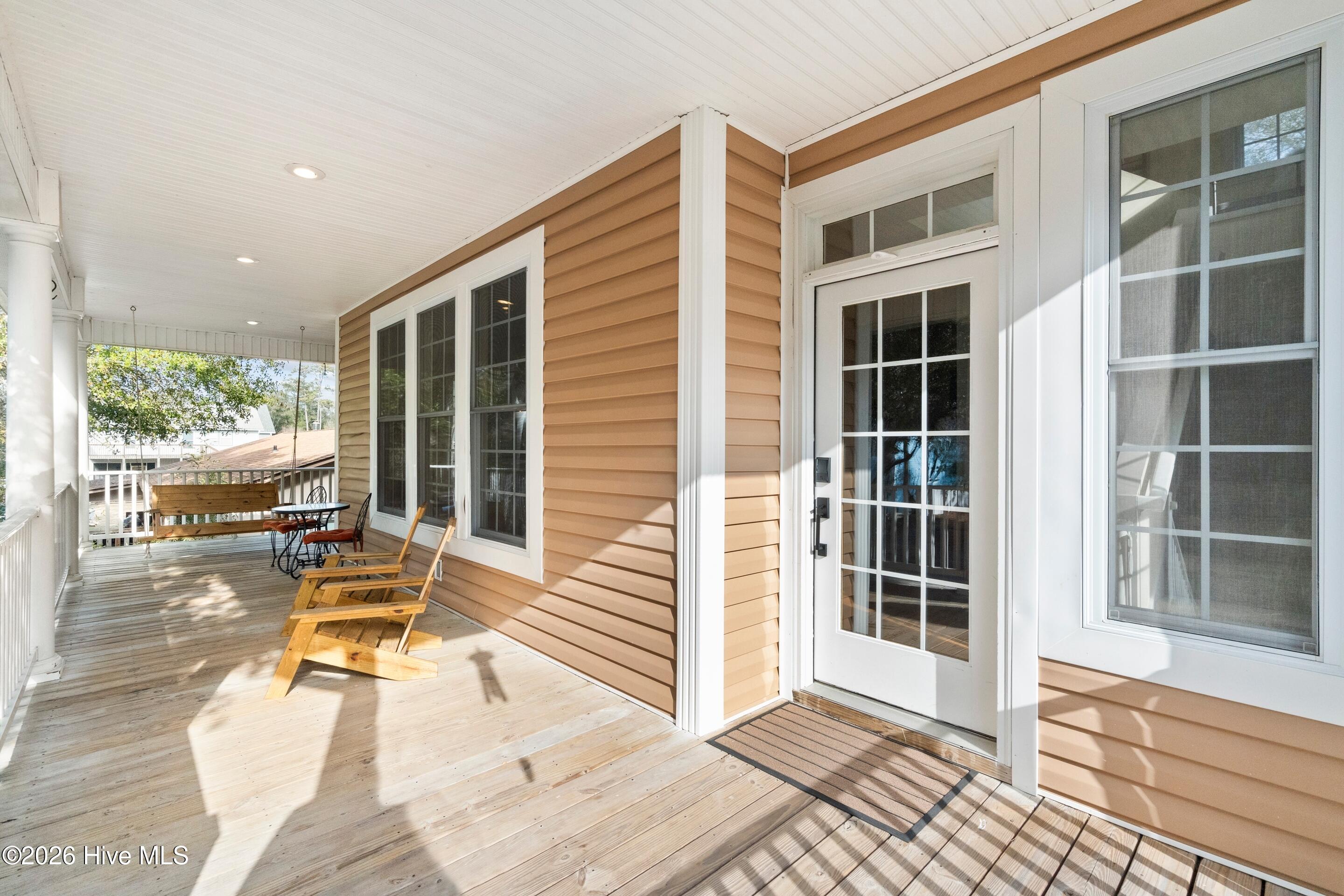 100549187 | Photo 15