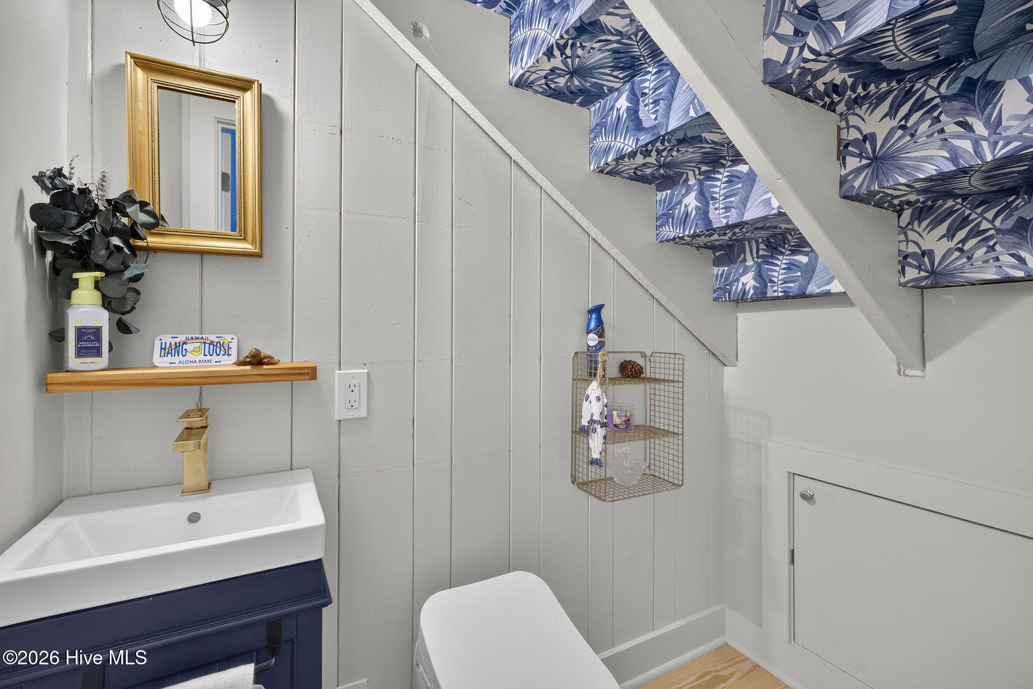 downstairs powder room