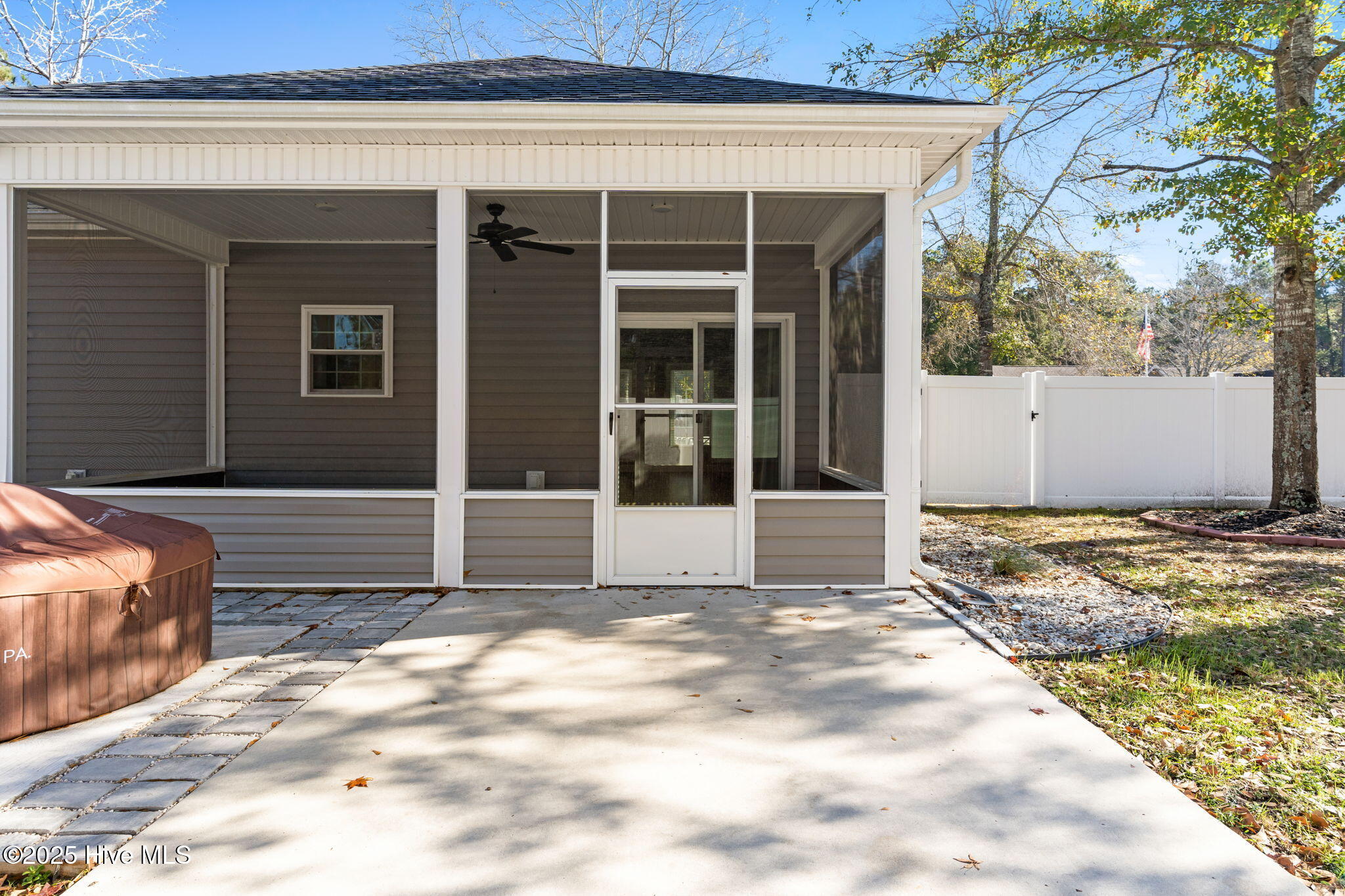 100544507 | Photo 42