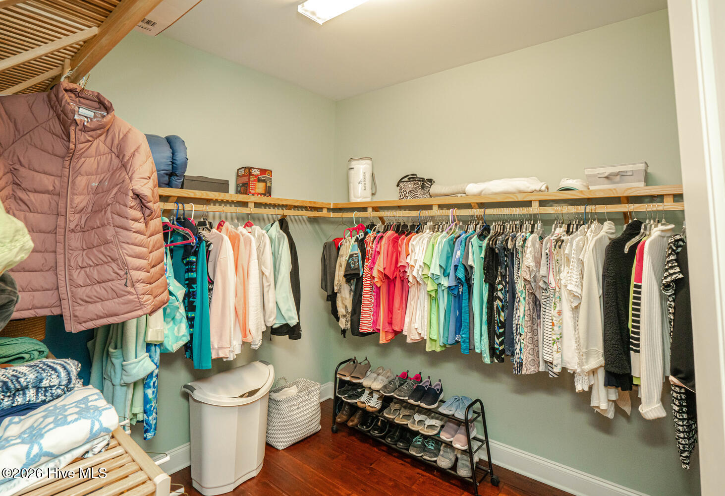 100552025 | Photo 35