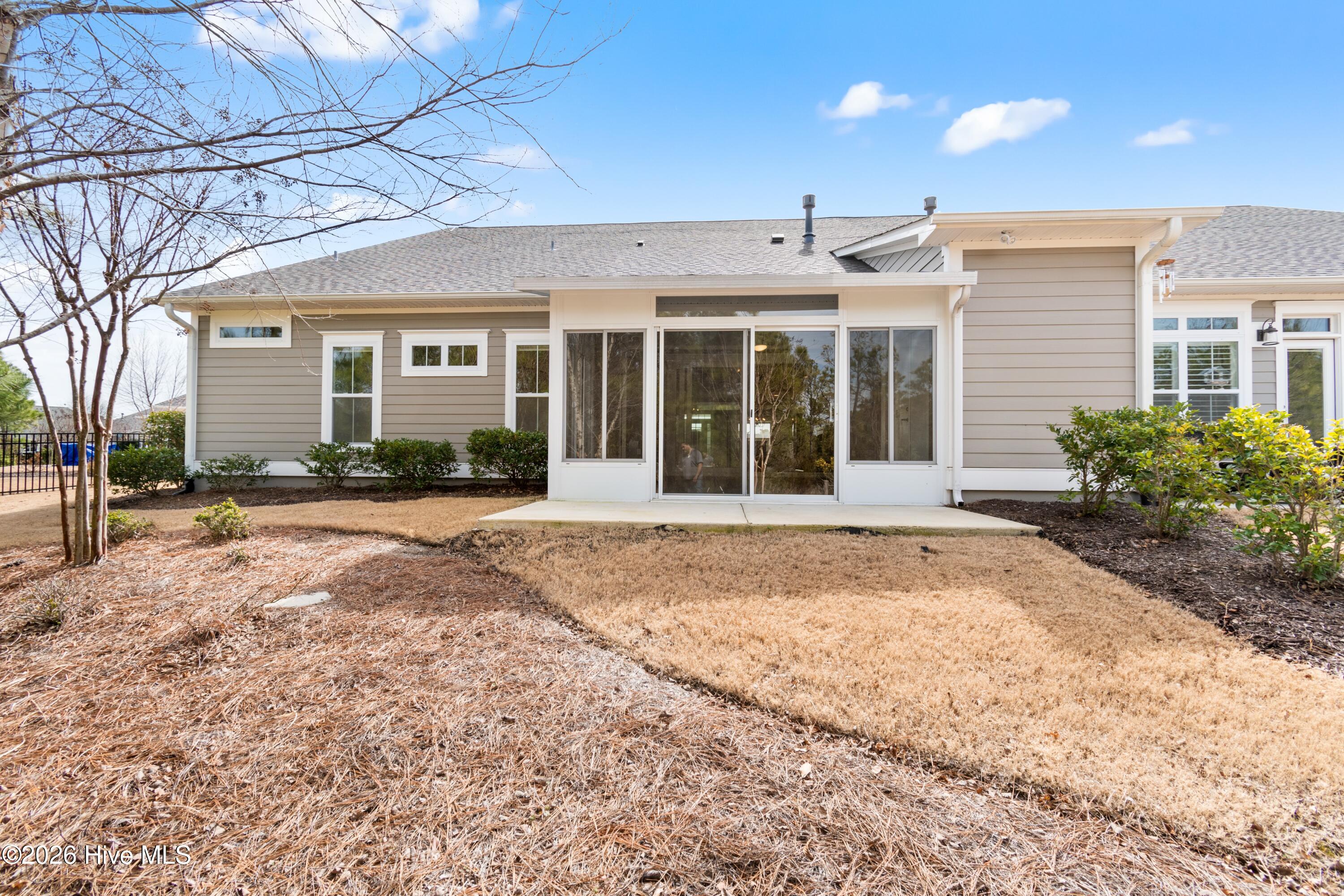 100549158 | Photo 33