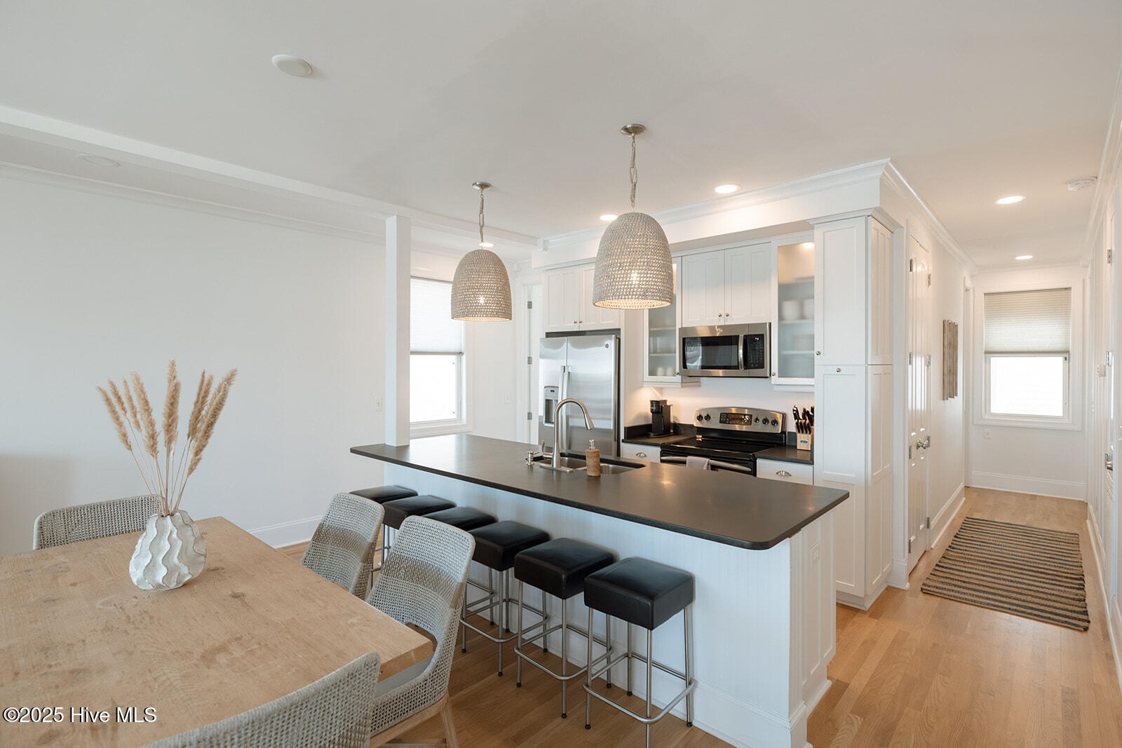 100536787 | Photo 13