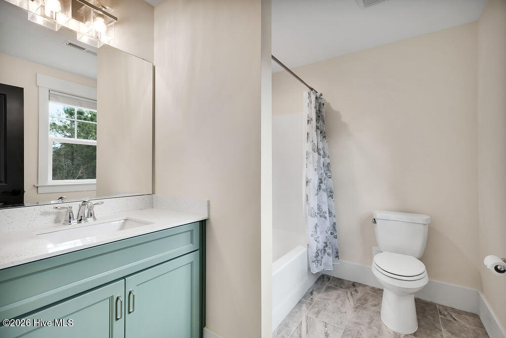 100564545 | Photo 33