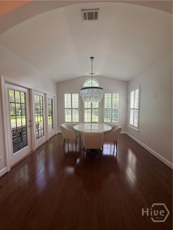 Off kitchen nook