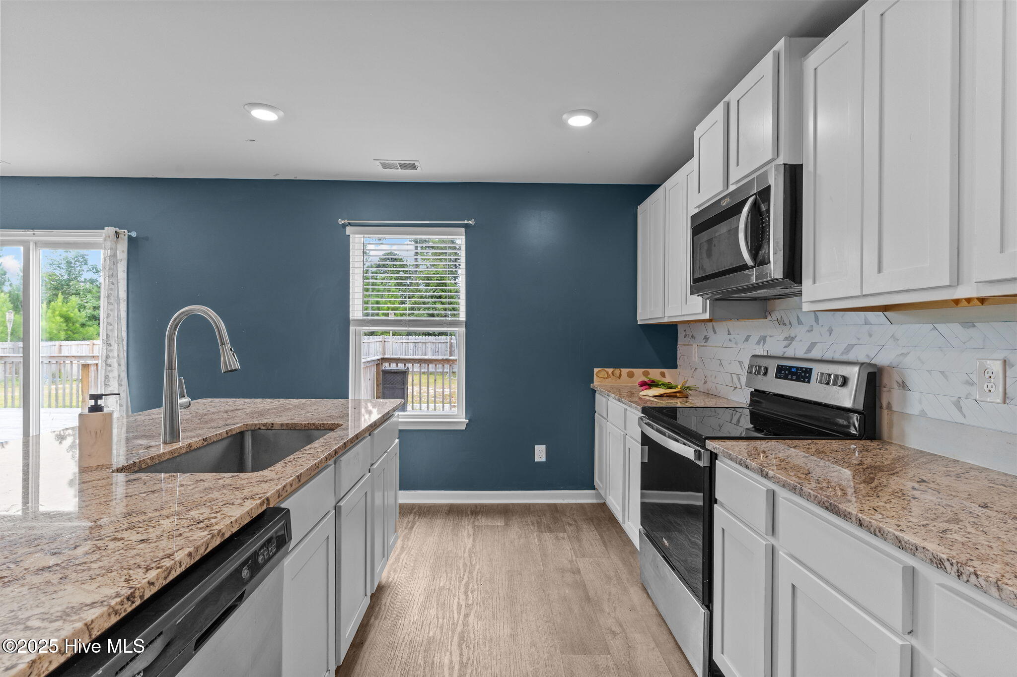 19-web-or-mls-BTS08707