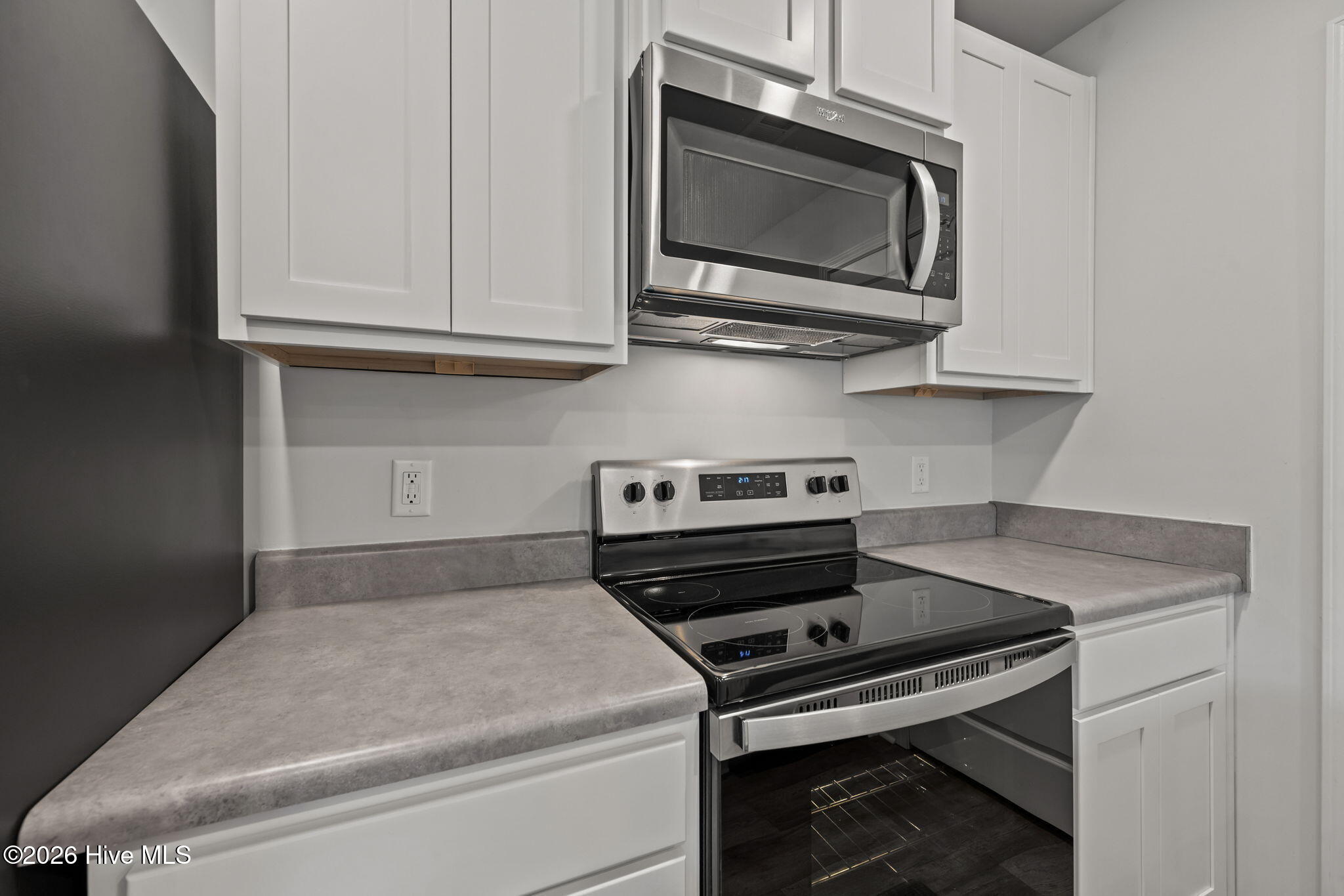 100547866 | Photo 12