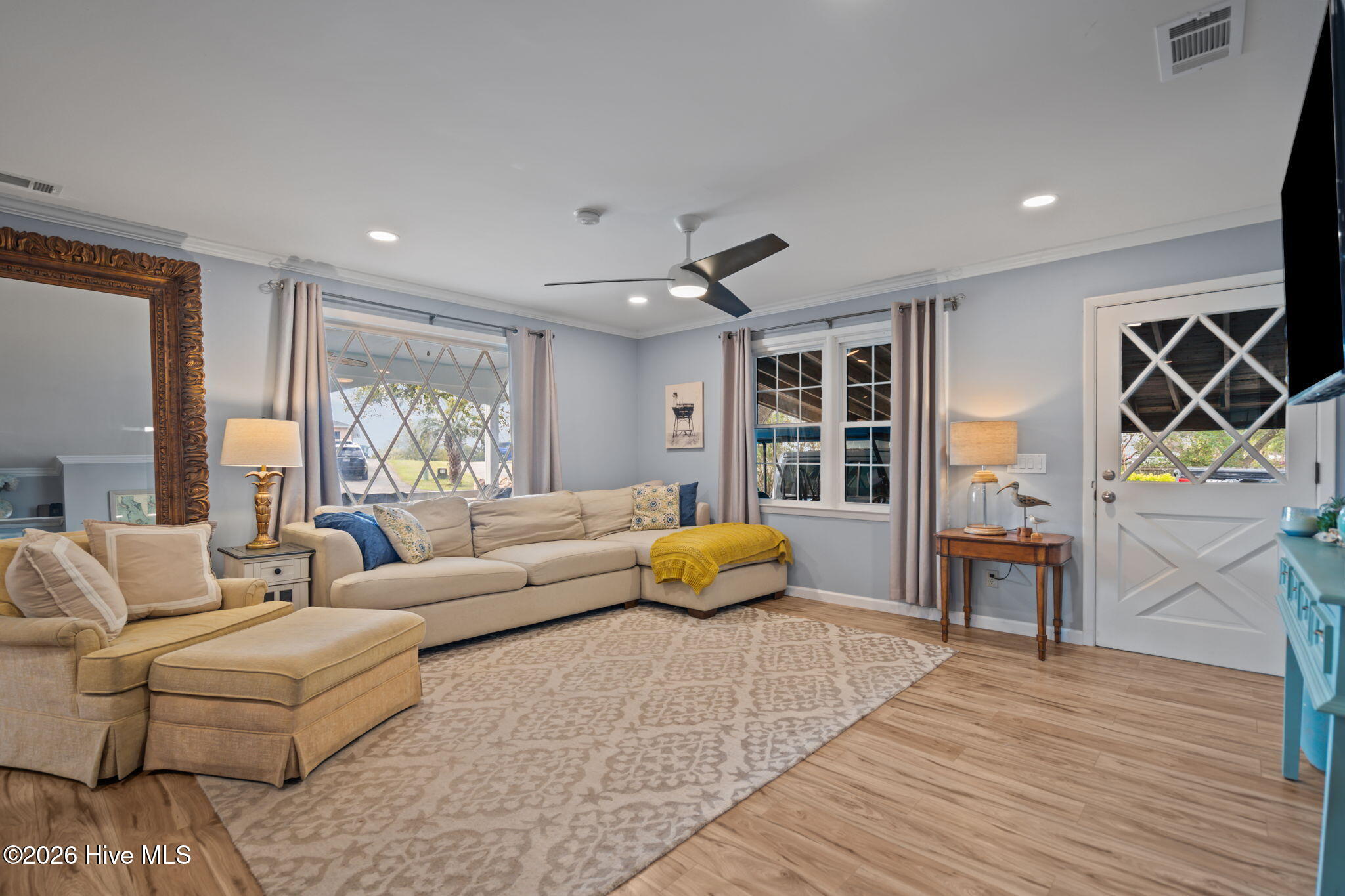 100564624 | Photo 13