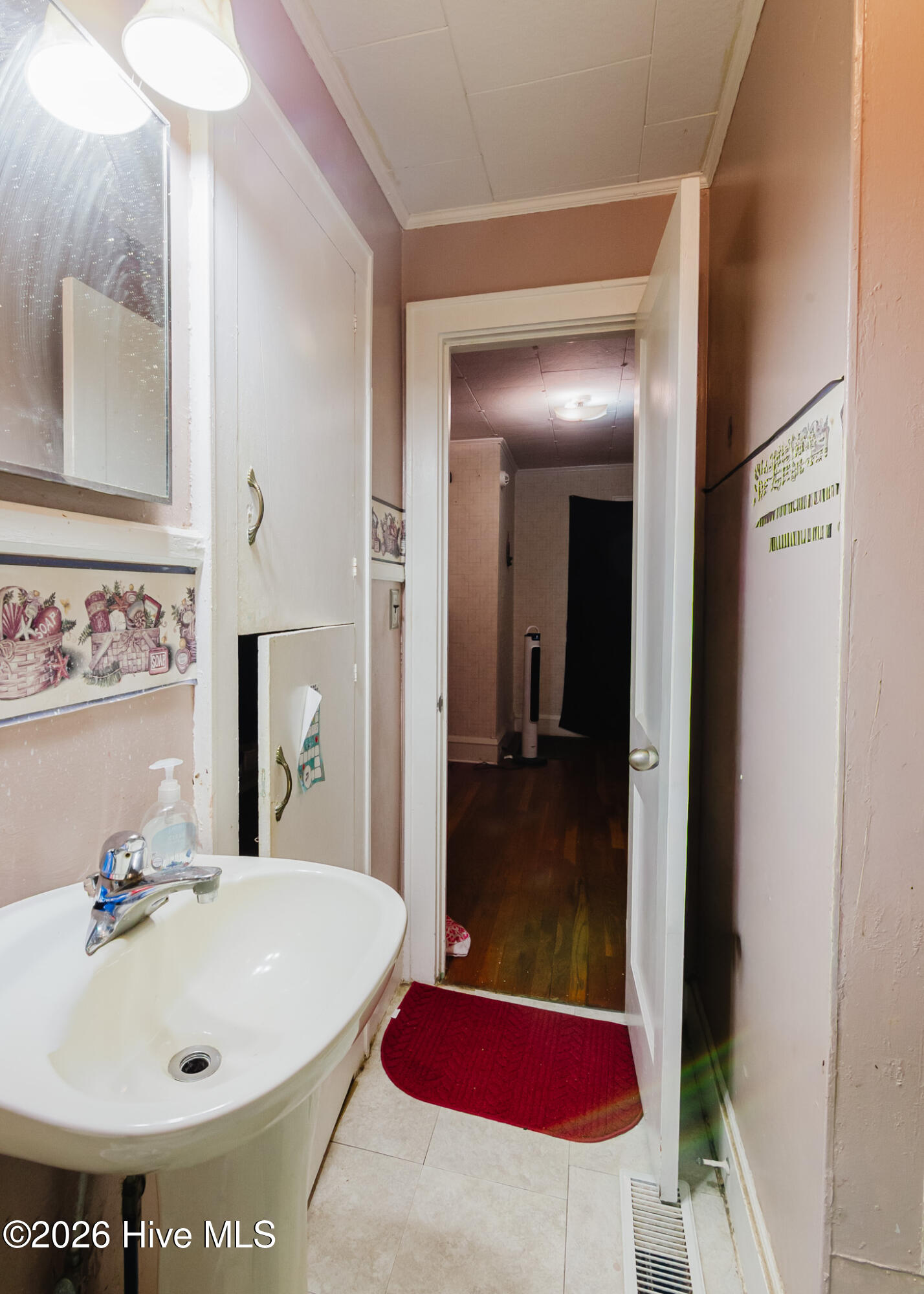 Full bathroom
