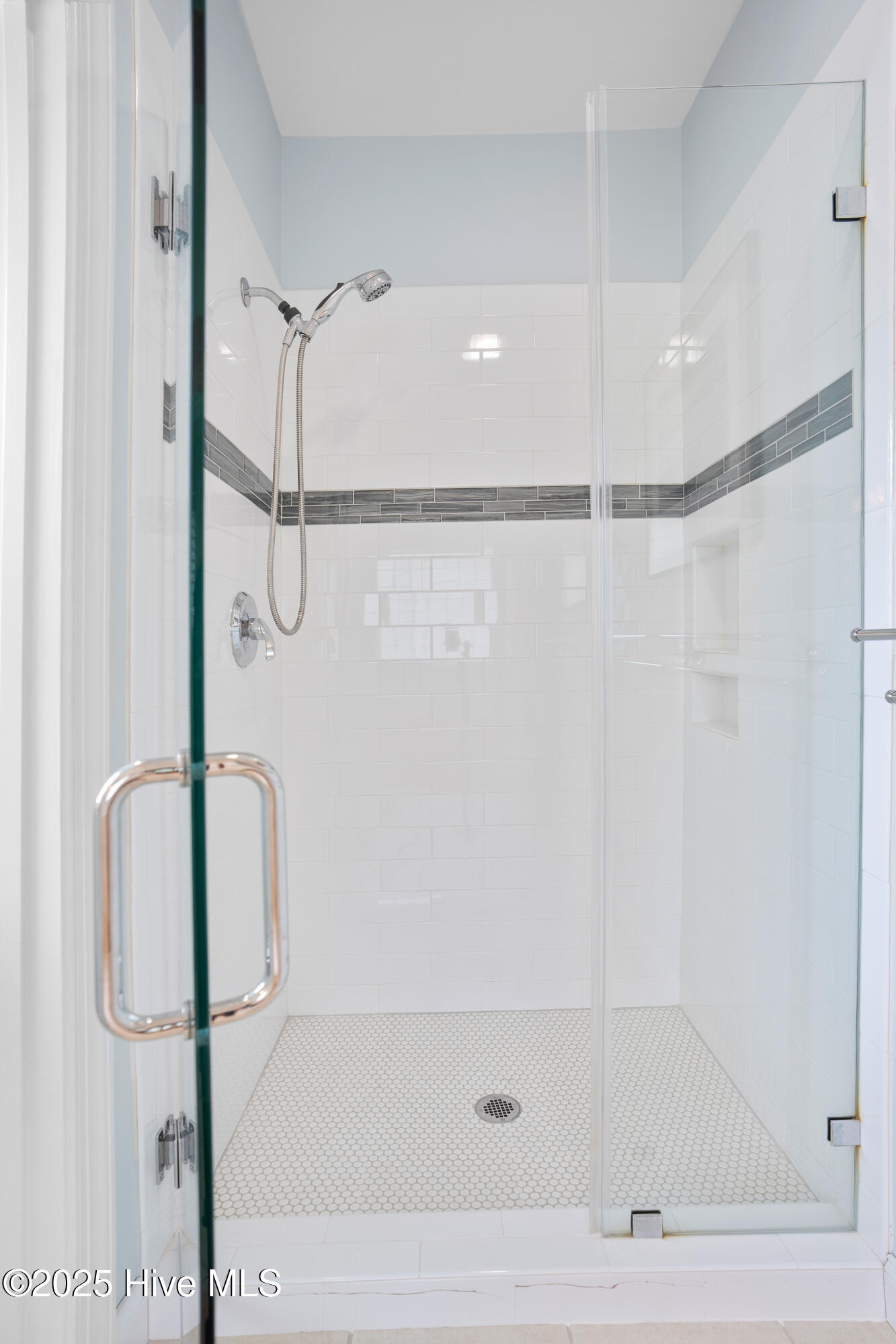 100526851 | Photo 23