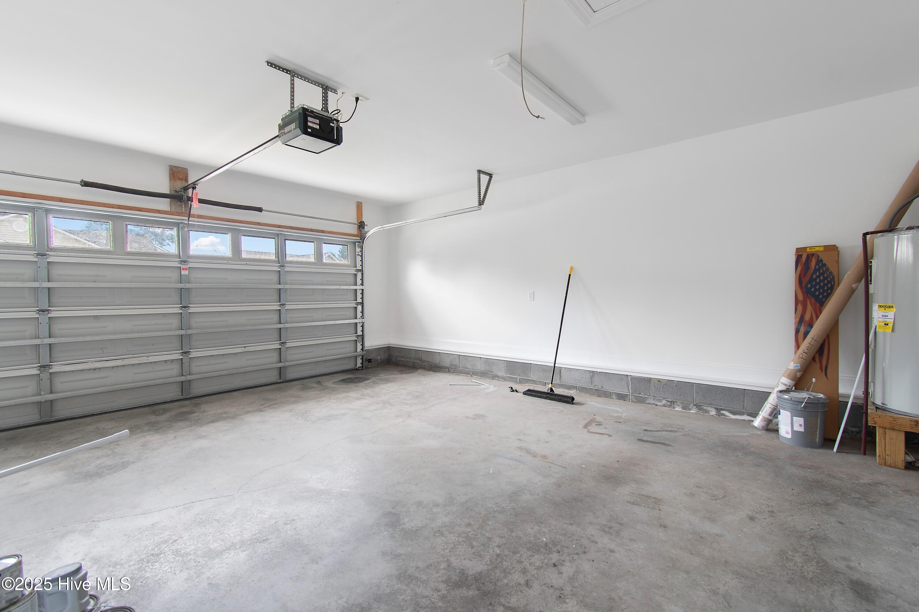 100527568 | Photo 30