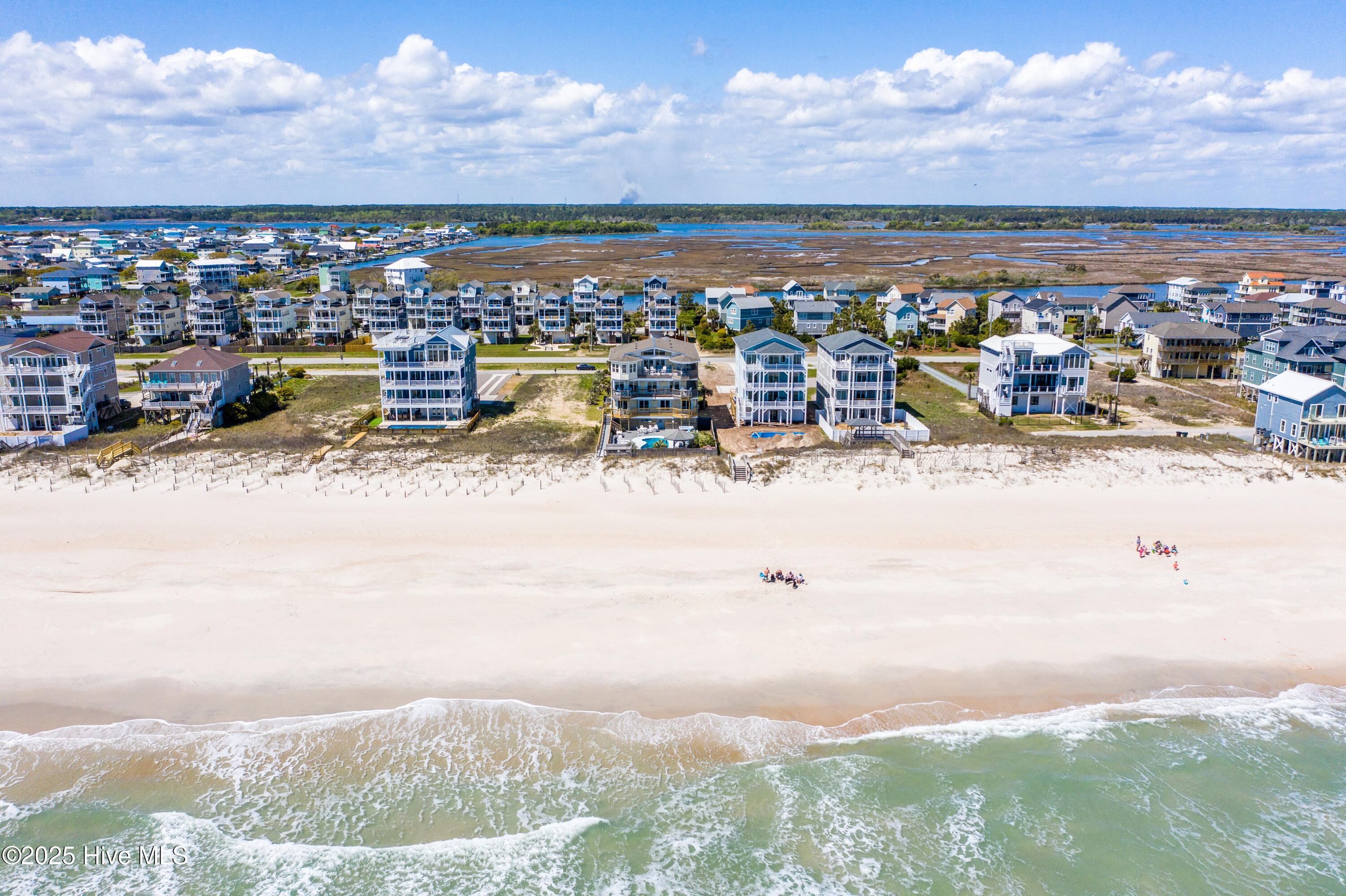 100538324 | Photo 74