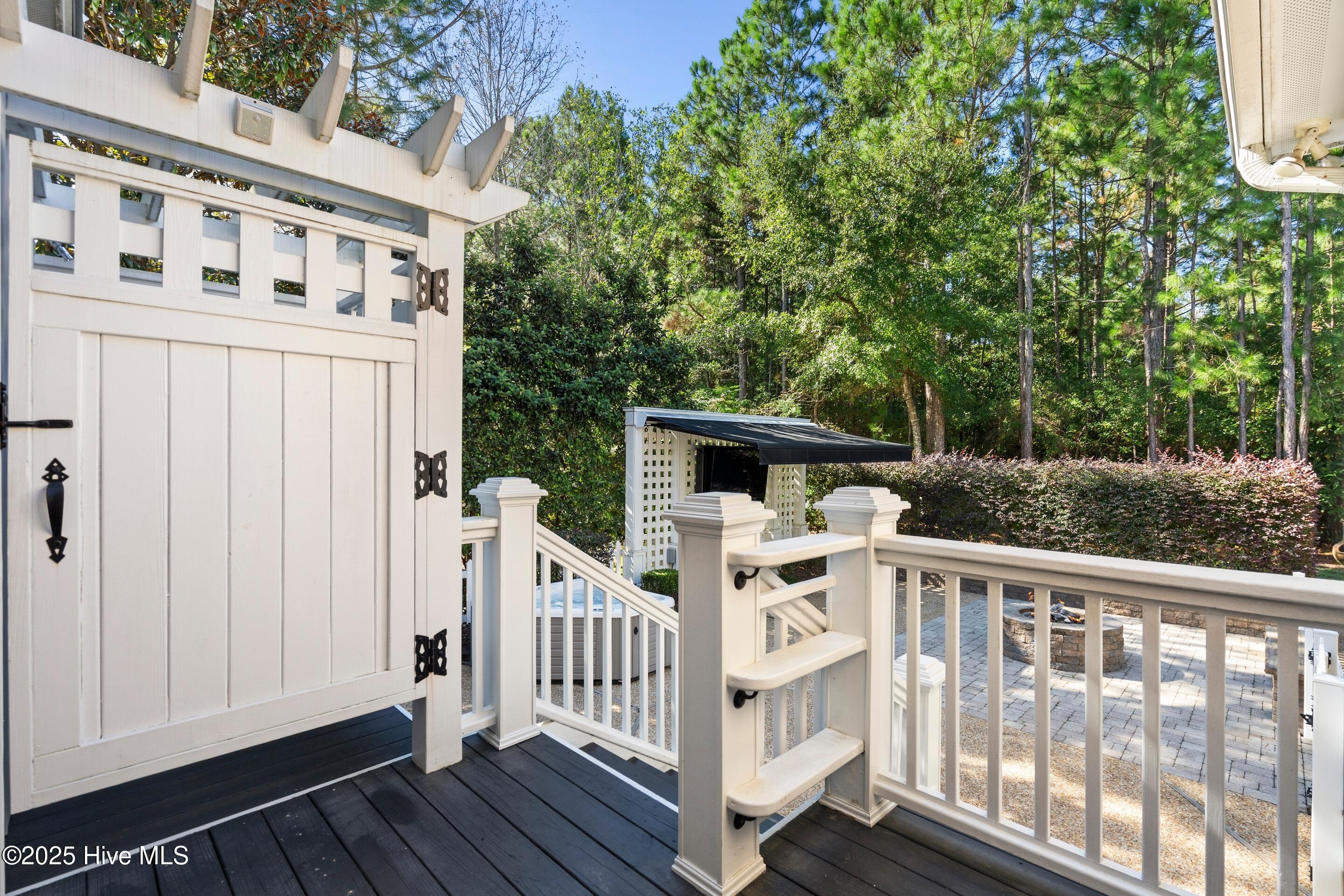 100537551 | Photo 51