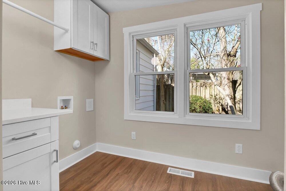 100560738 | Photo 19