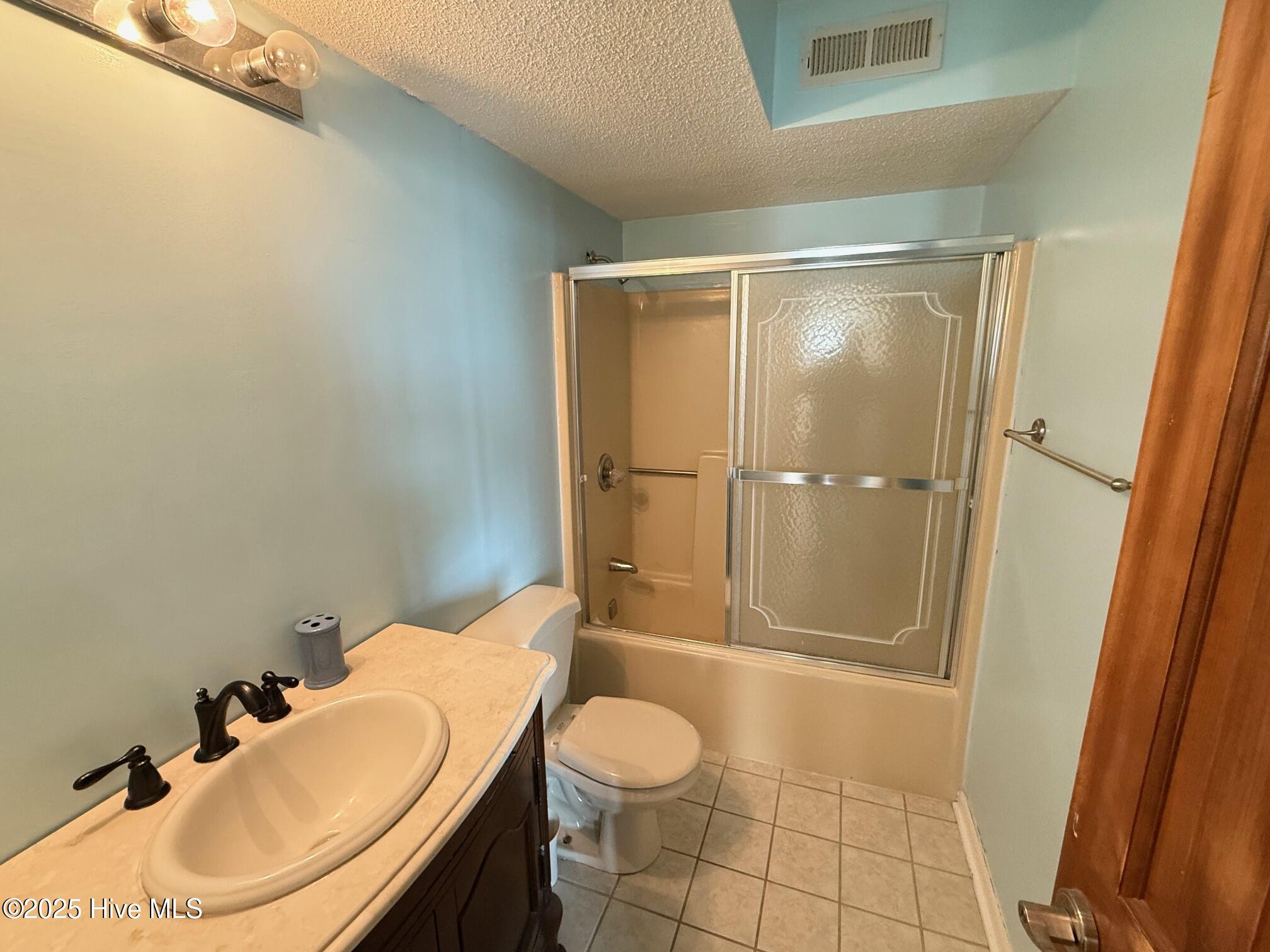 100501341 | Photo 13