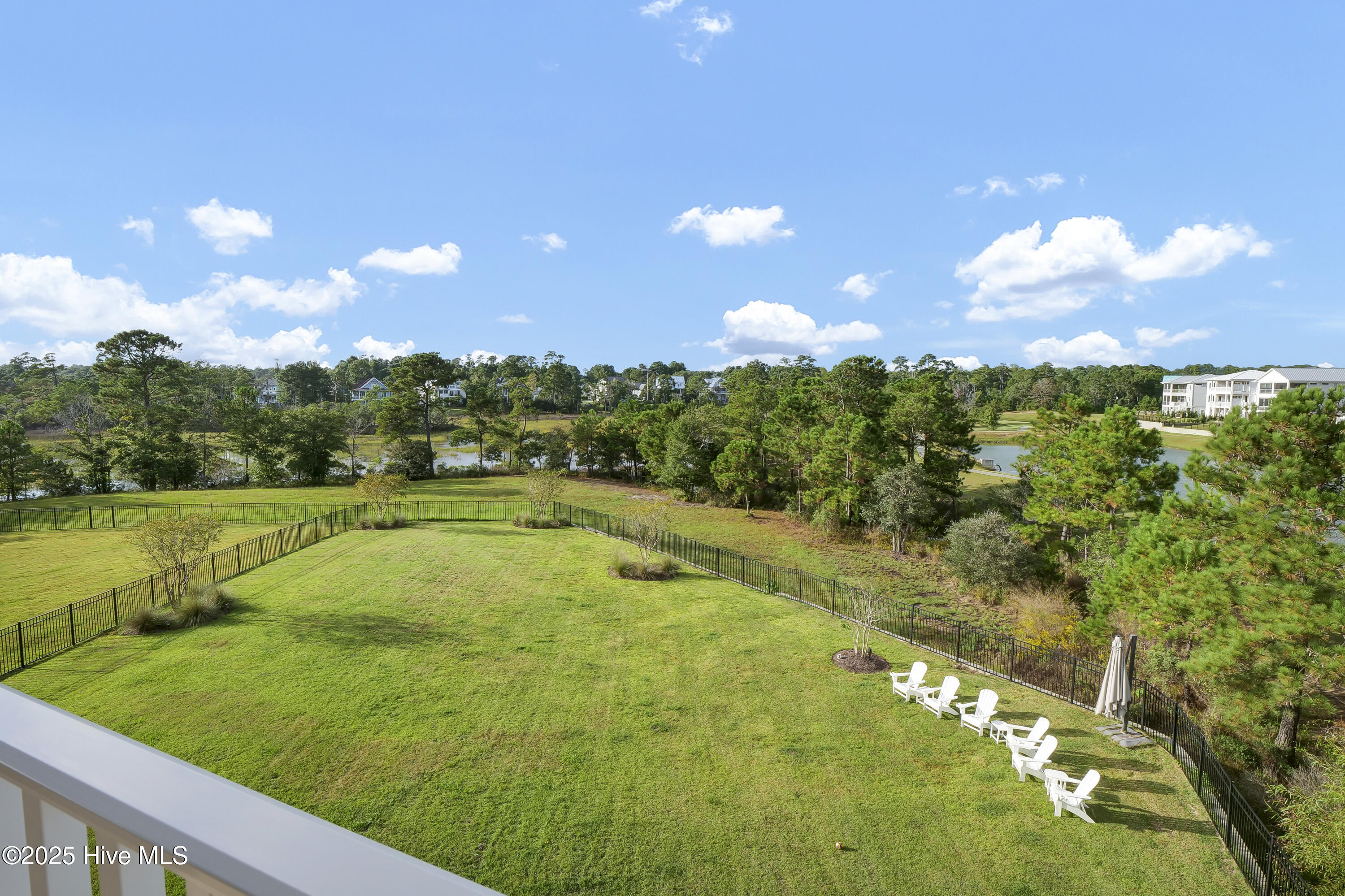 100534317 | Photo 36