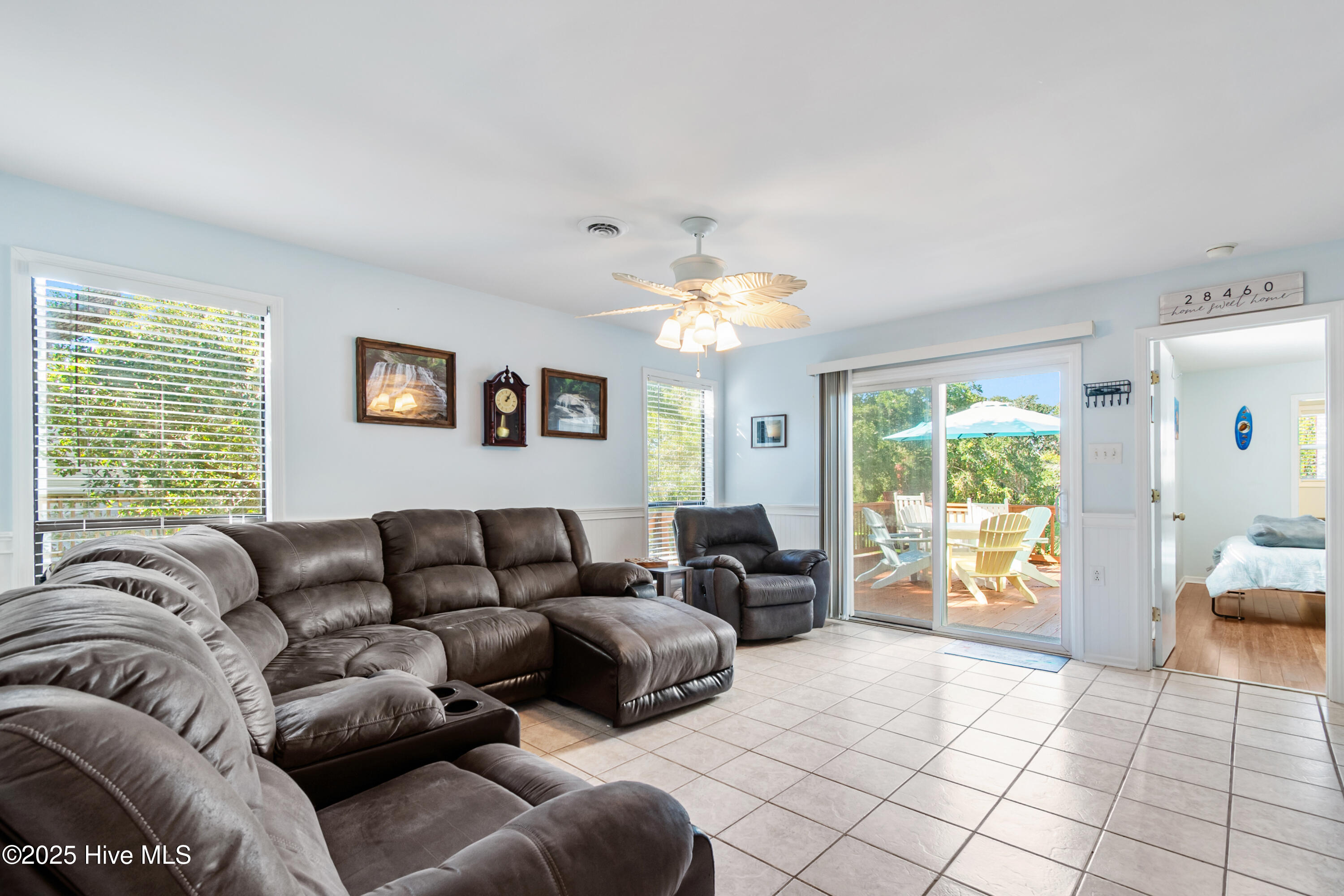 100539702 | Photo 23