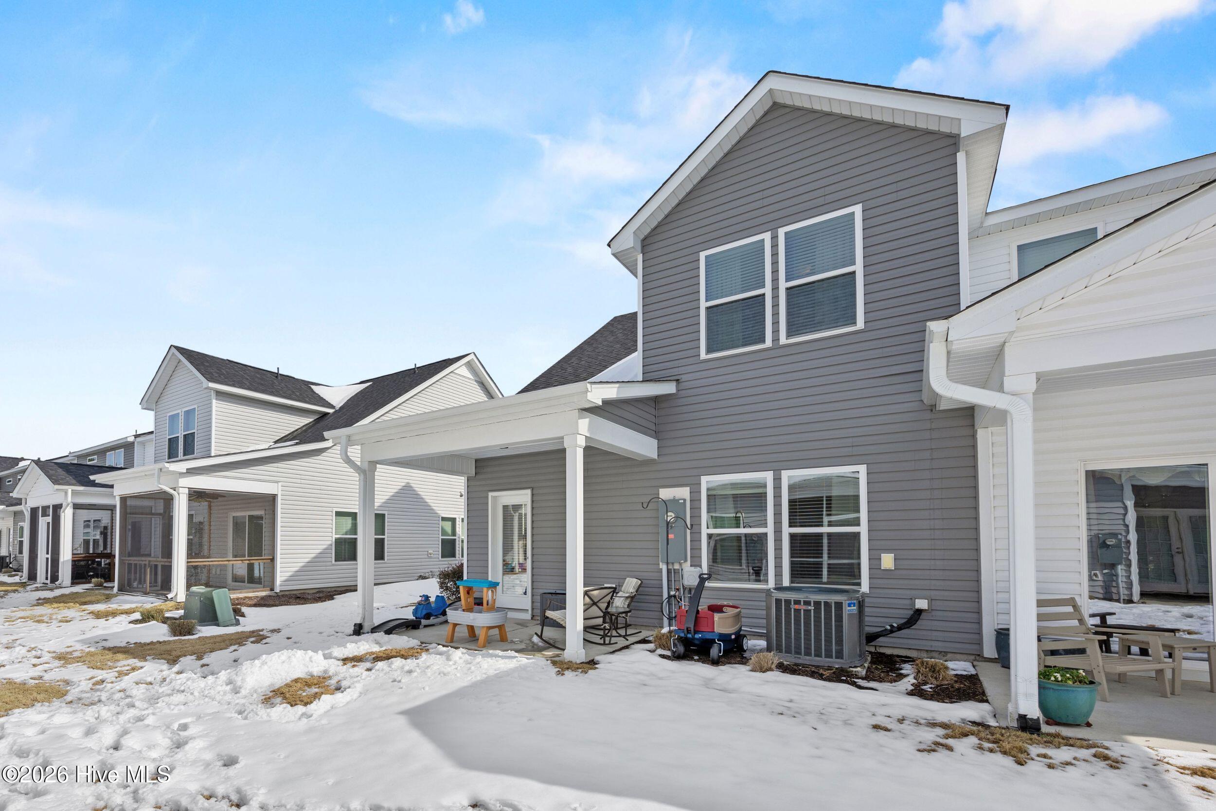 100555310 | Photo 40