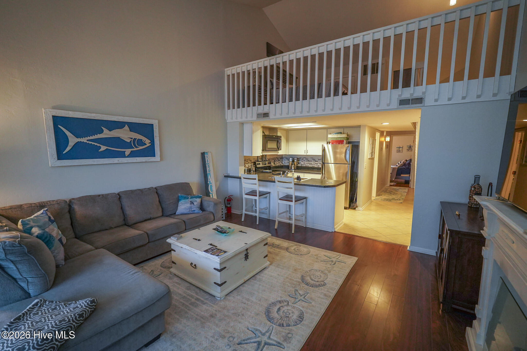 100519884 | Photo 17