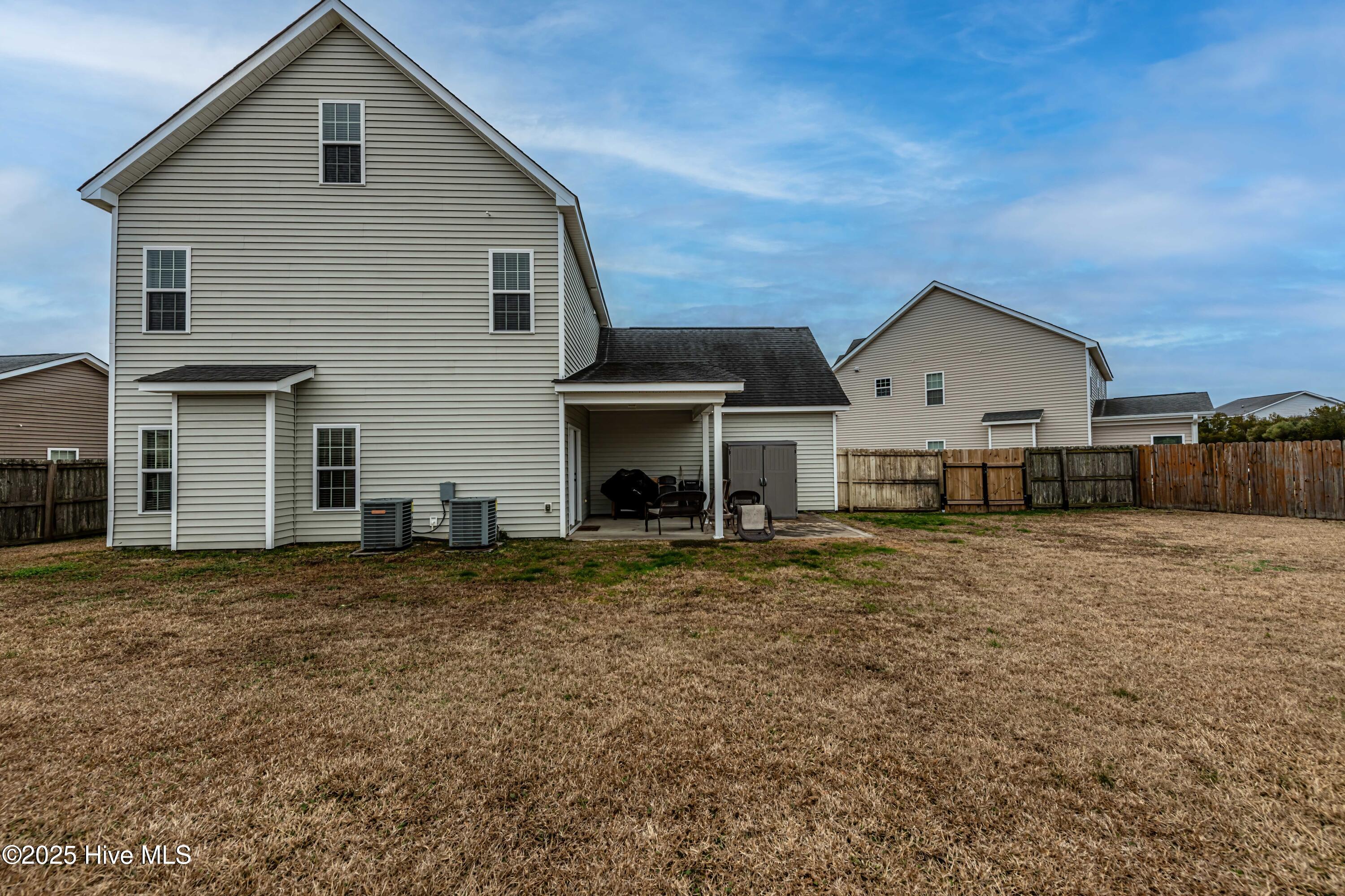 100546682 | Photo 76