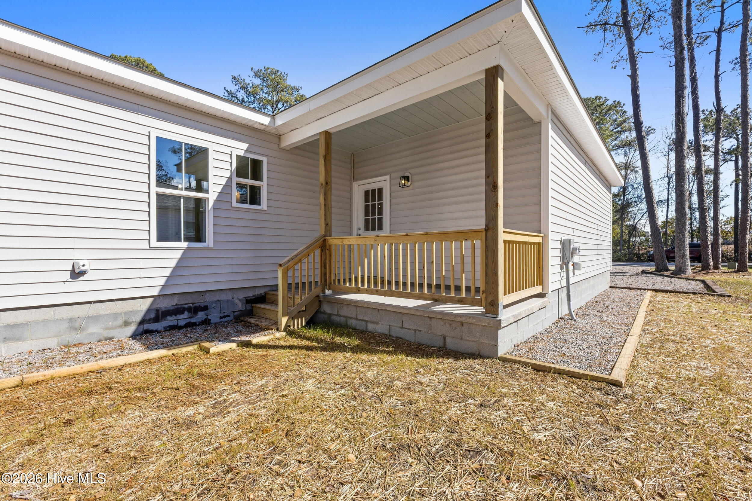 100557700 | Photo 38