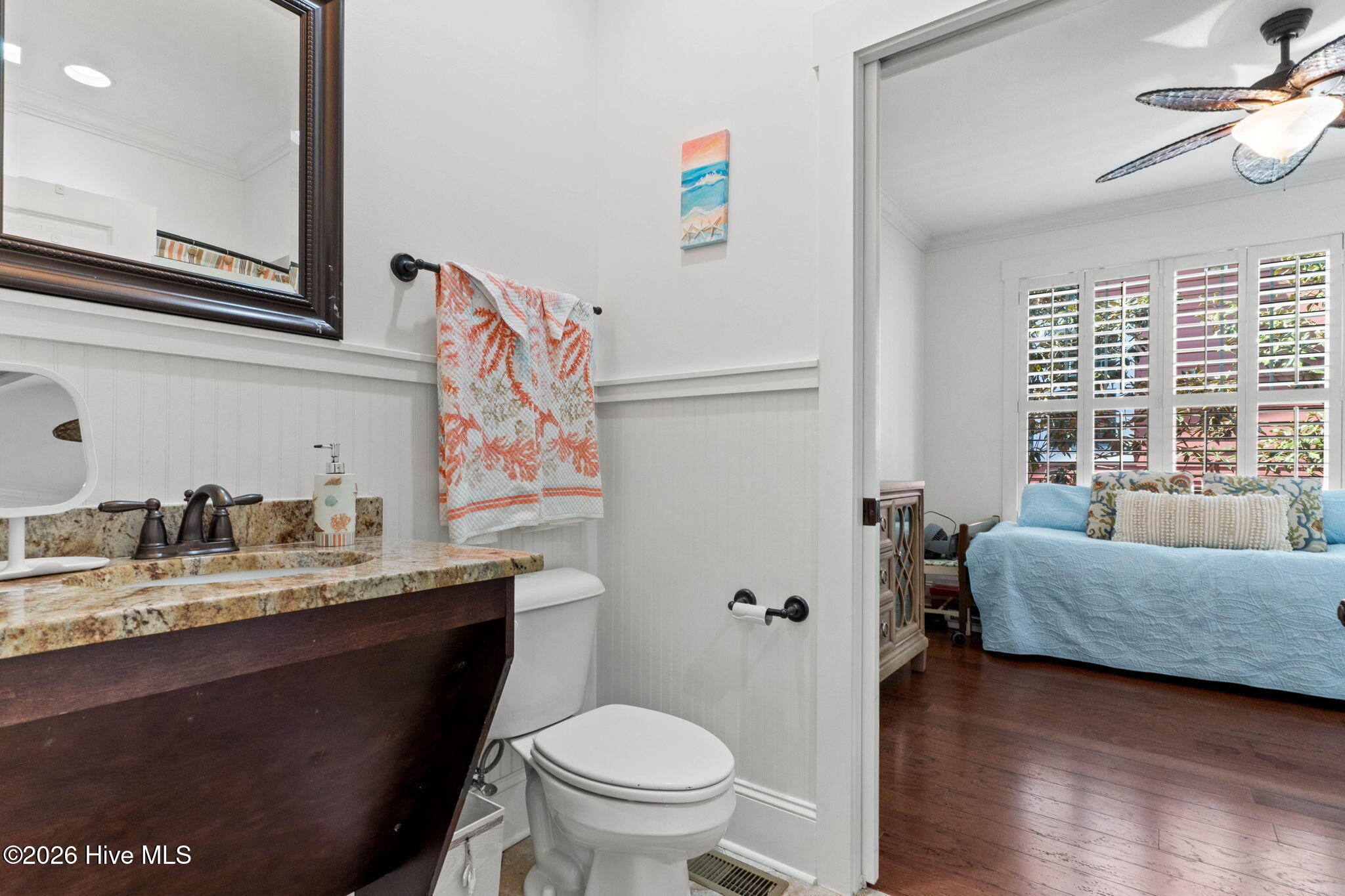 100566680 | Photo 26