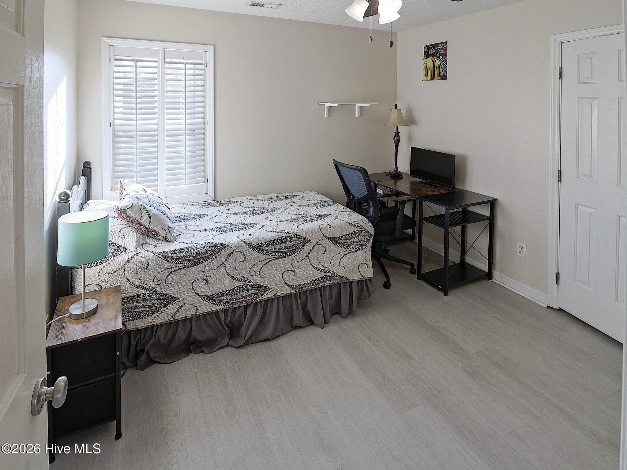 100554286 | Photo 24