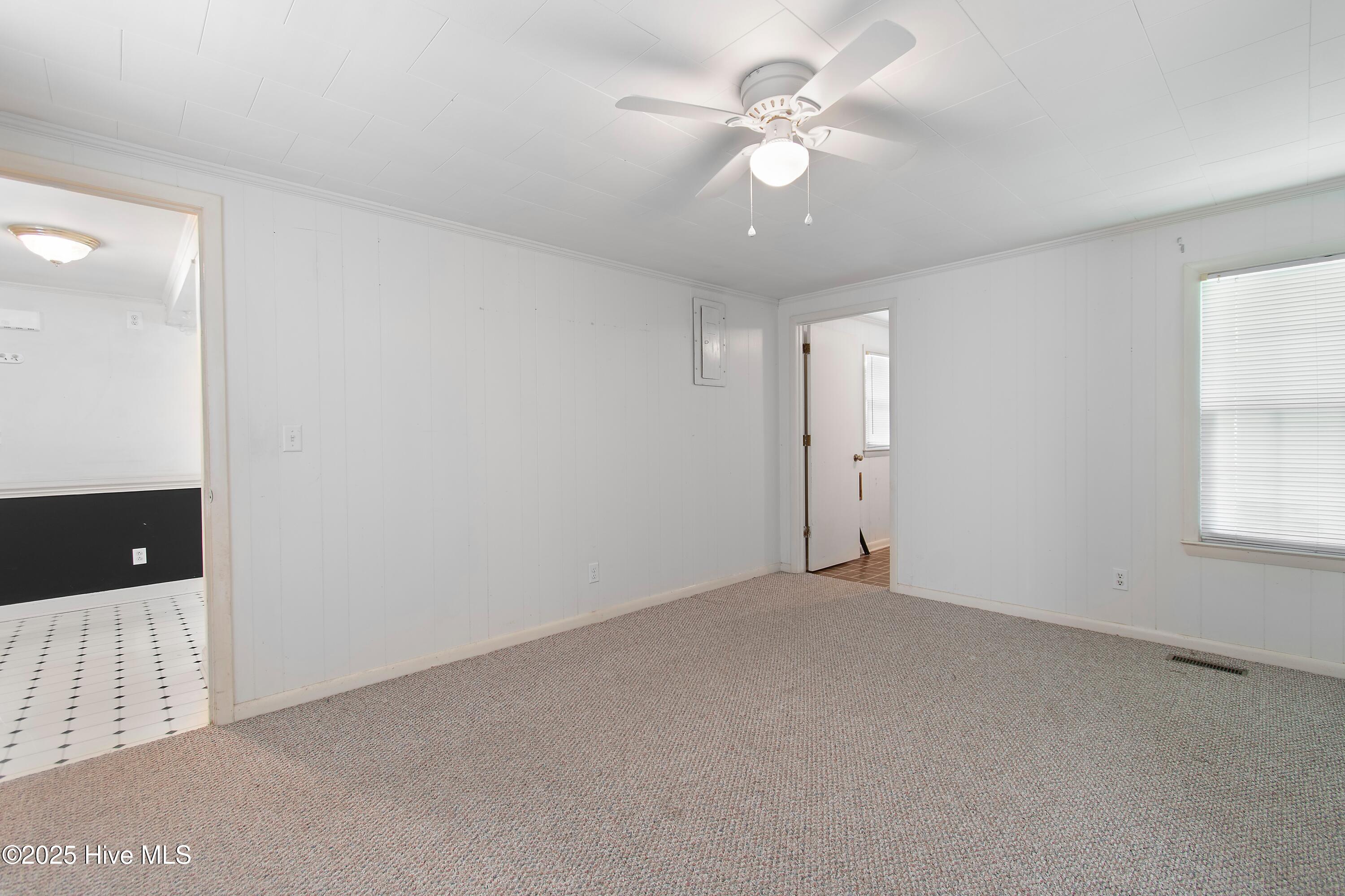 100525762 | Photo 12