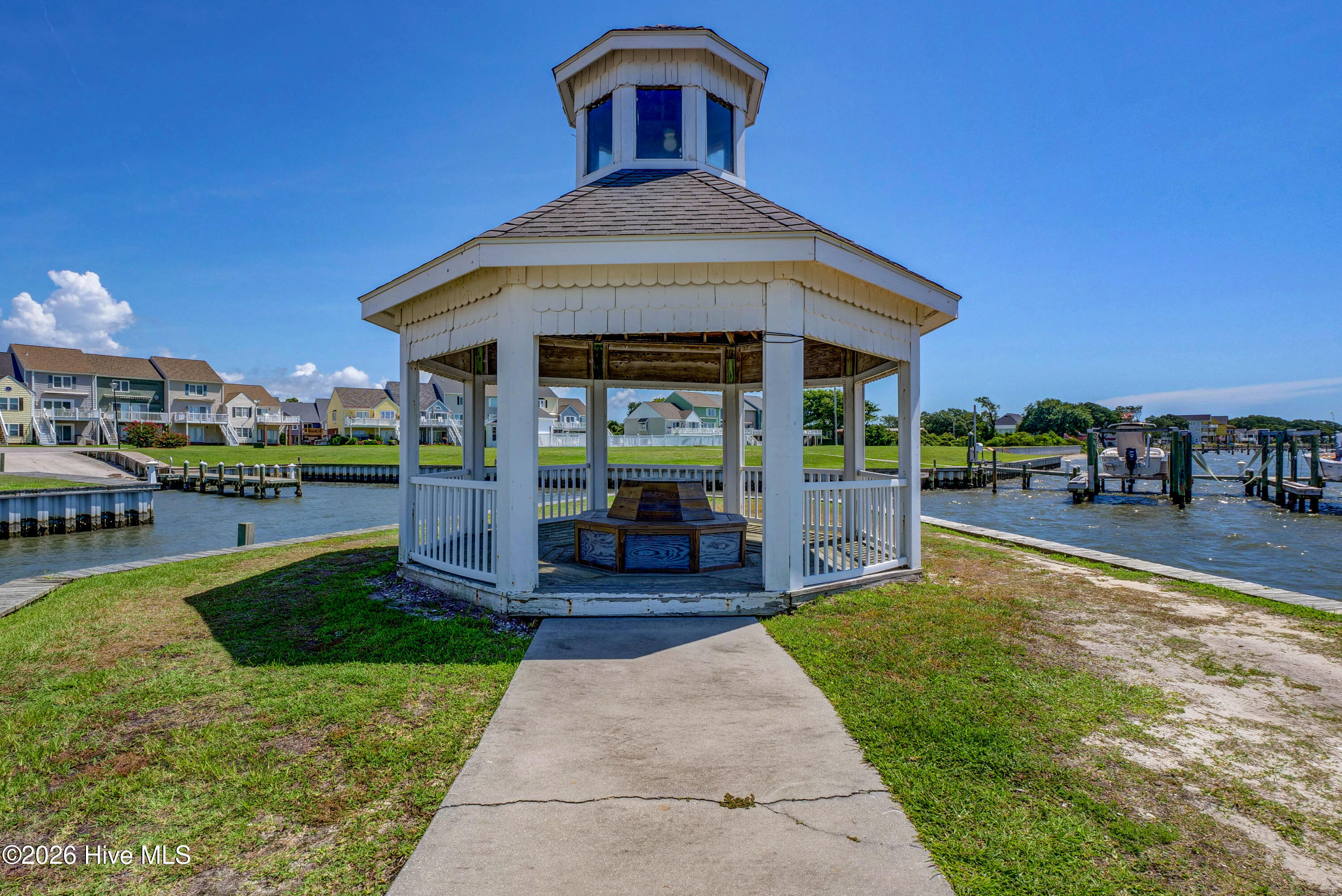 100559000 | Photo 46