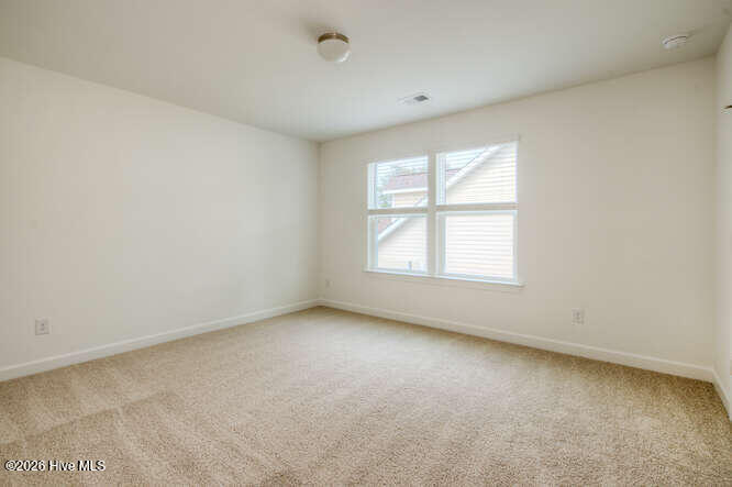 100563707 | Photo 40