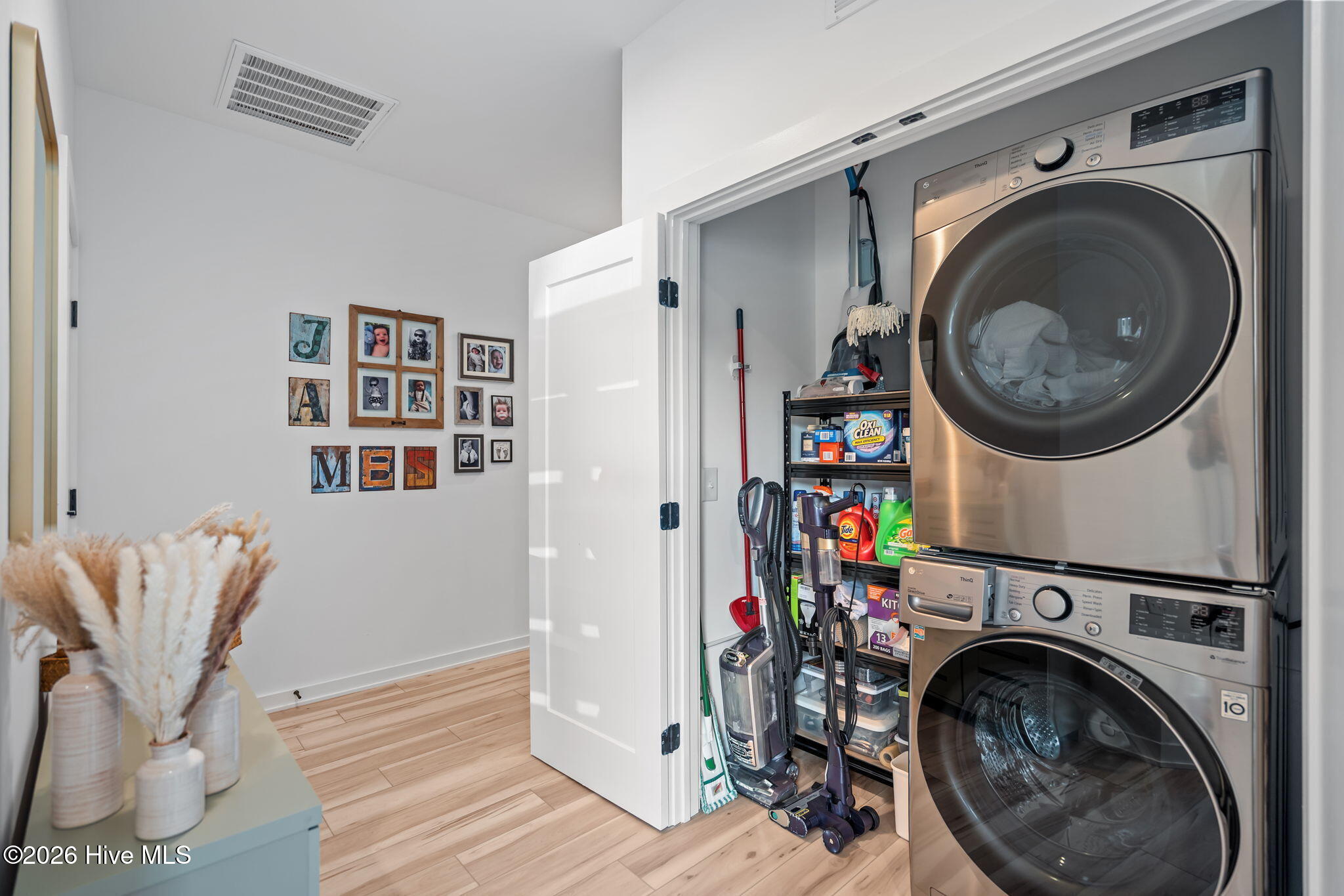 100559537 | Photo 30