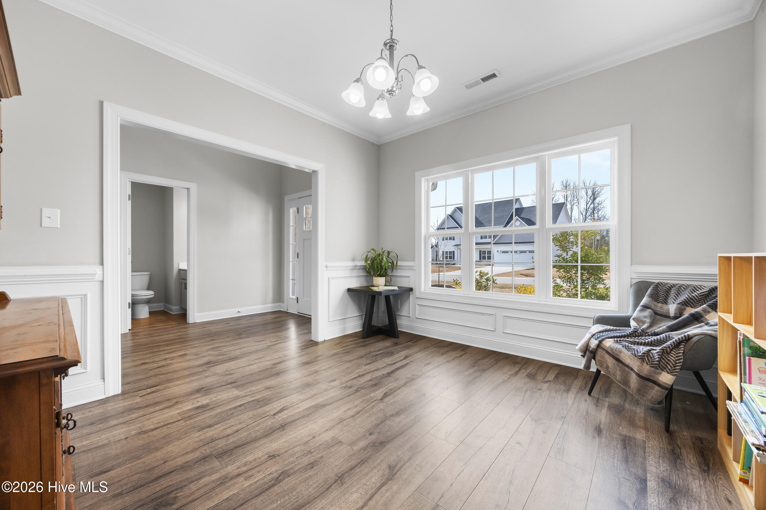 100559002 | Photo 25