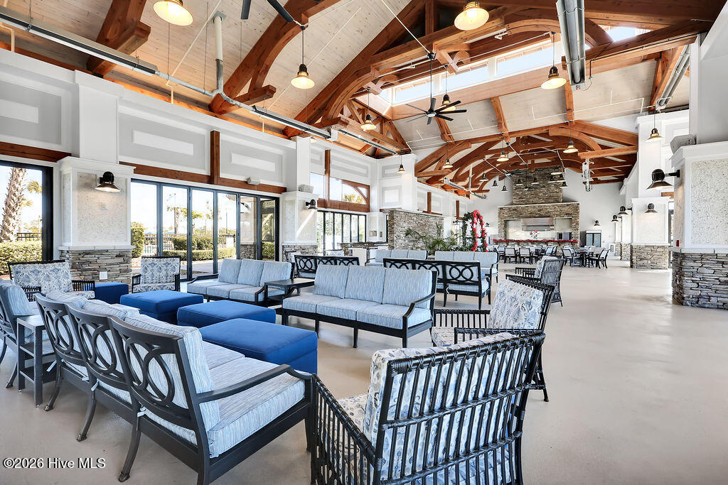 100555055 | Photo 46