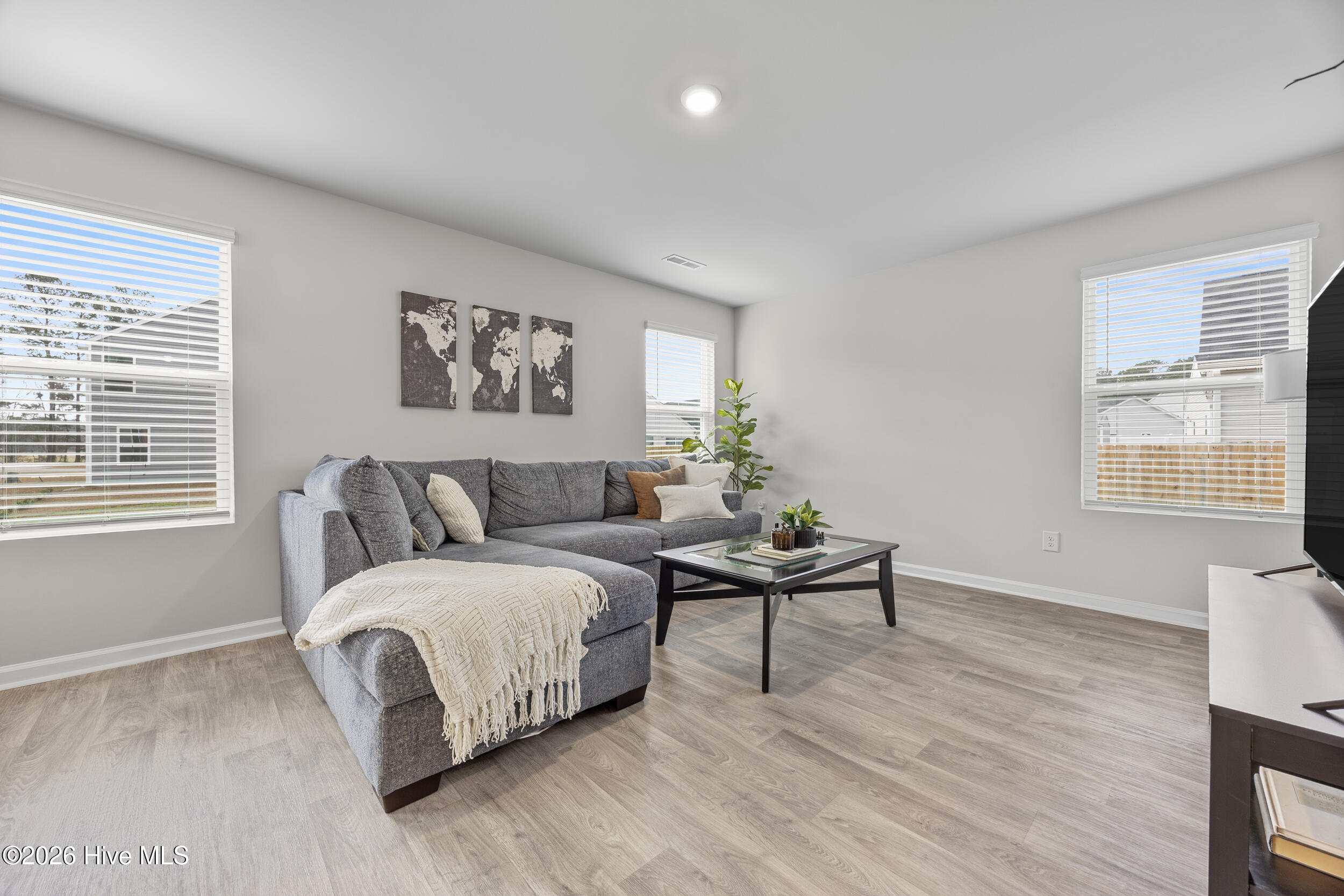 100558614 | Photo 17