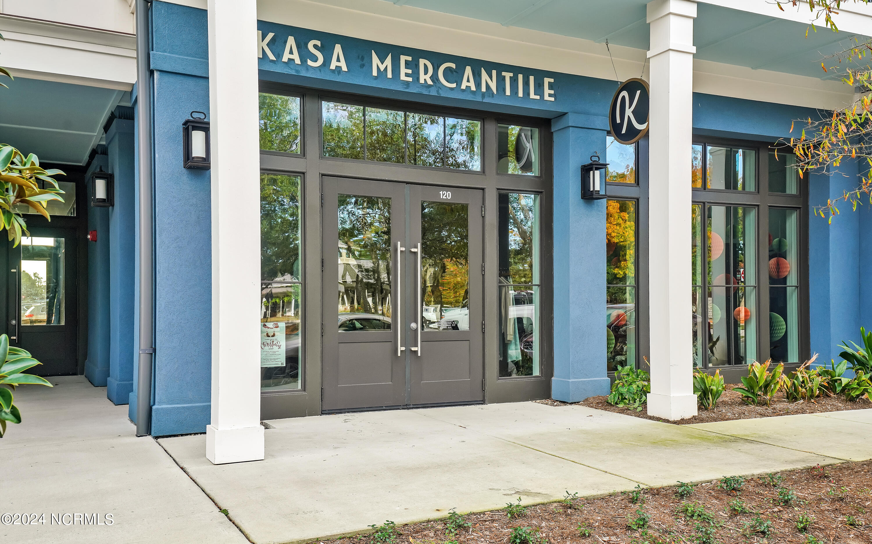 100543550 | Photo 42