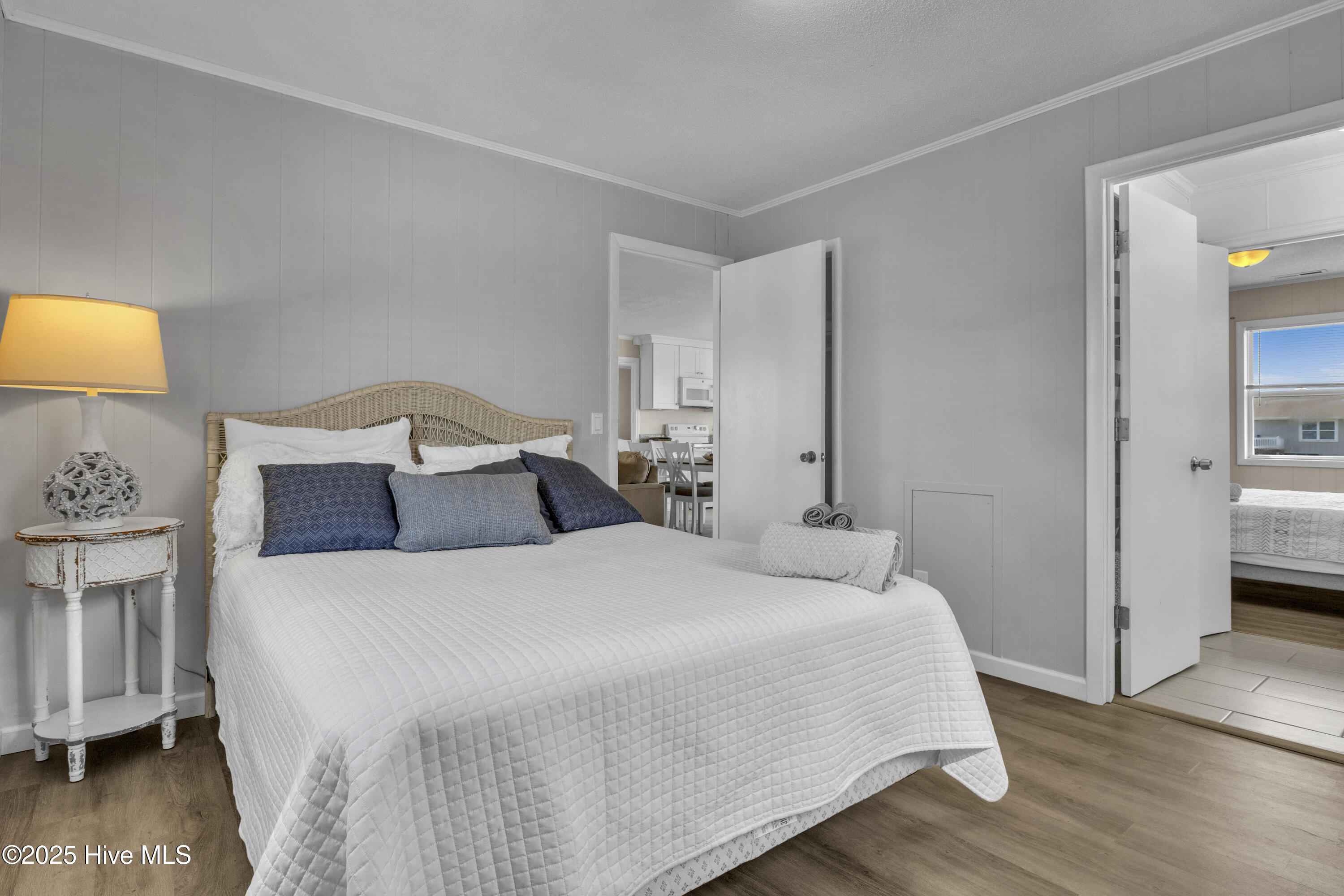 100545312 | Photo 22