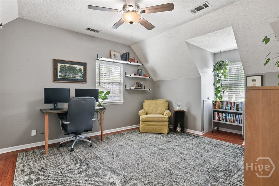 10 W Sagebrush Lane