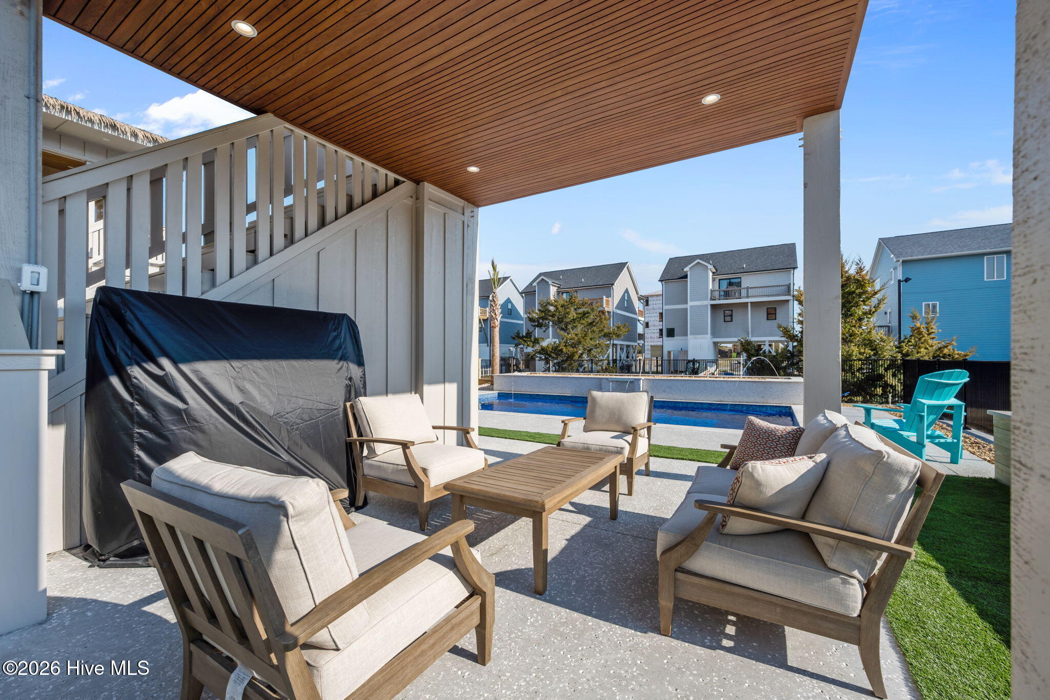 100552191 | Photo 53