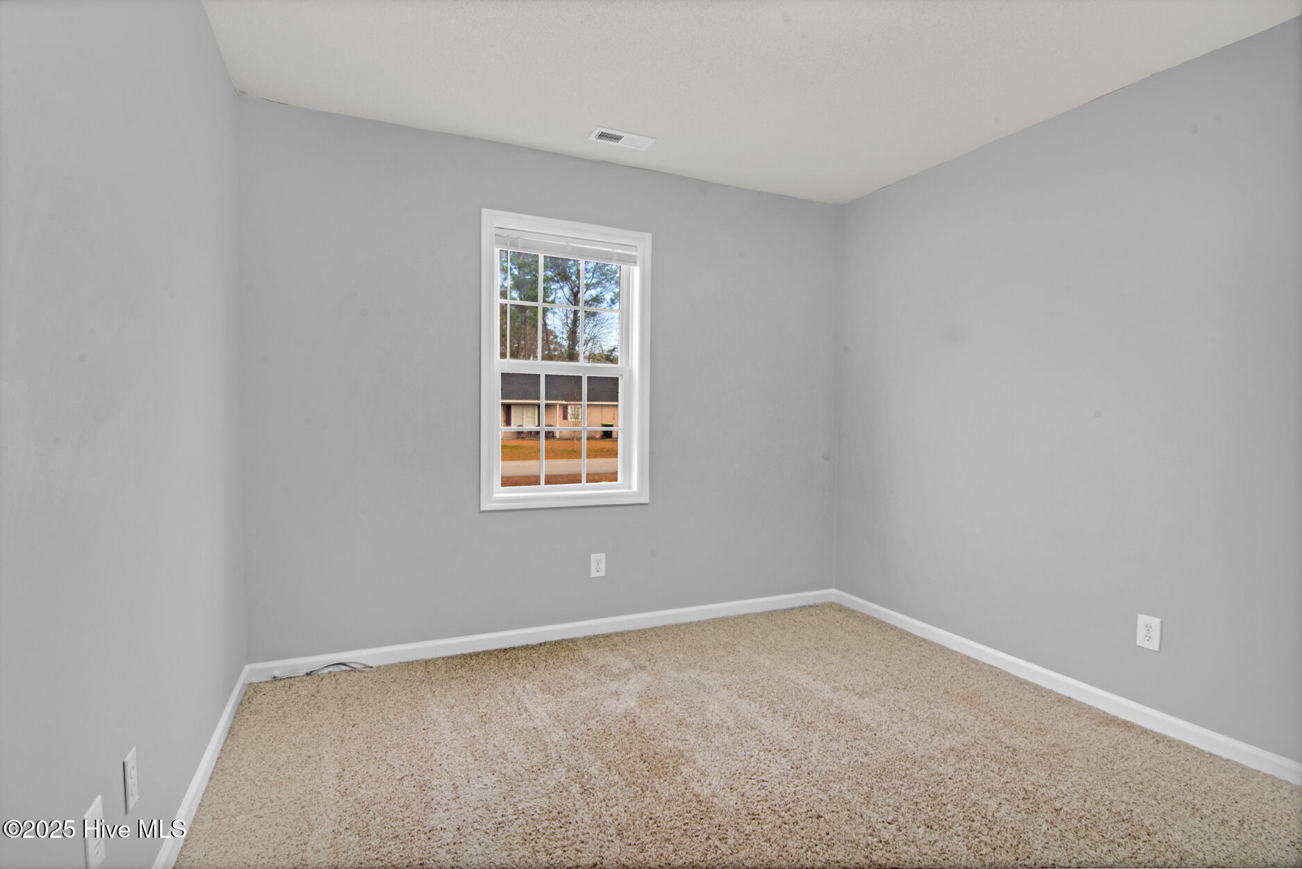 100547200 | Photo 11