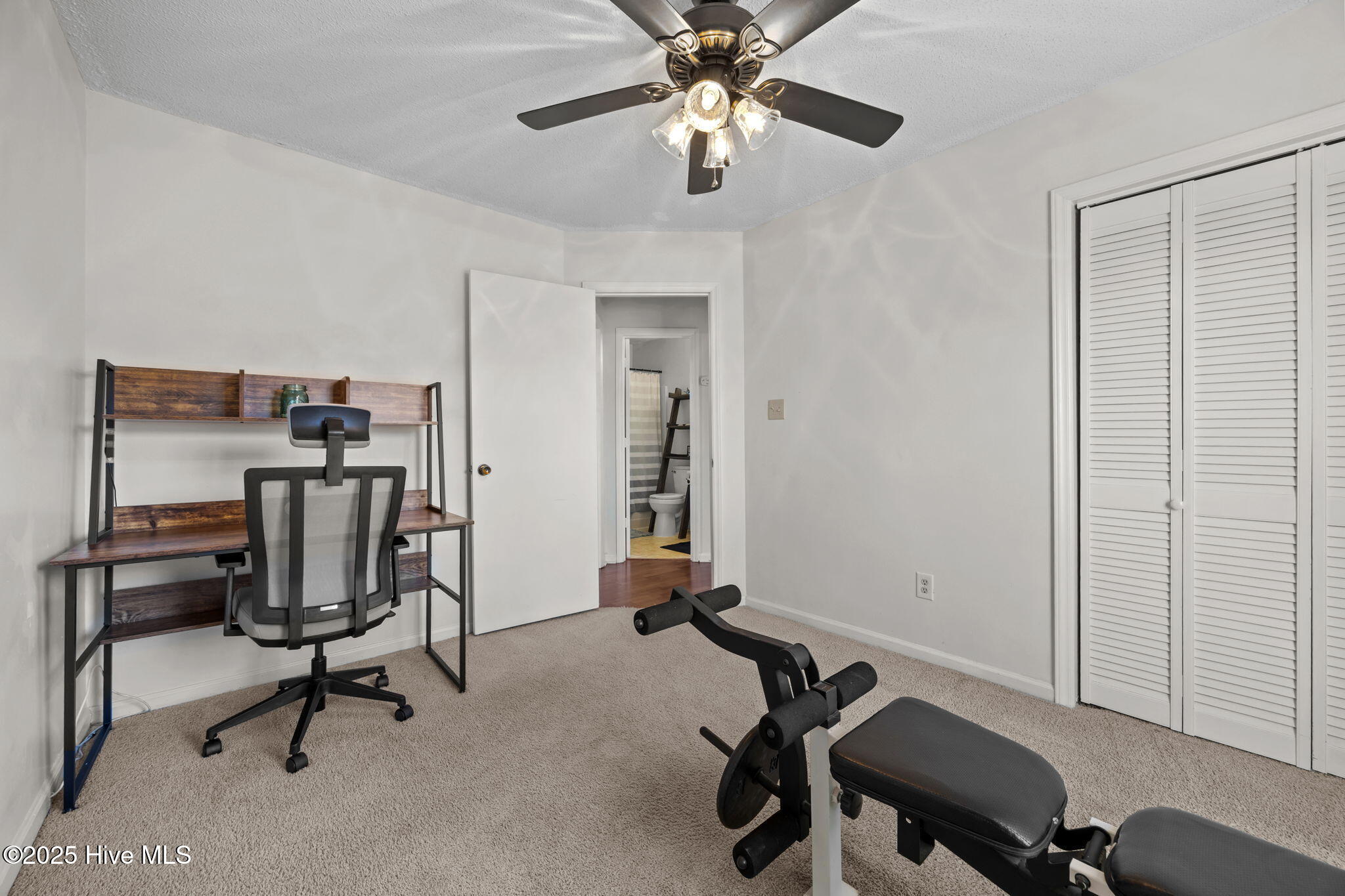 100546209 | Photo 22