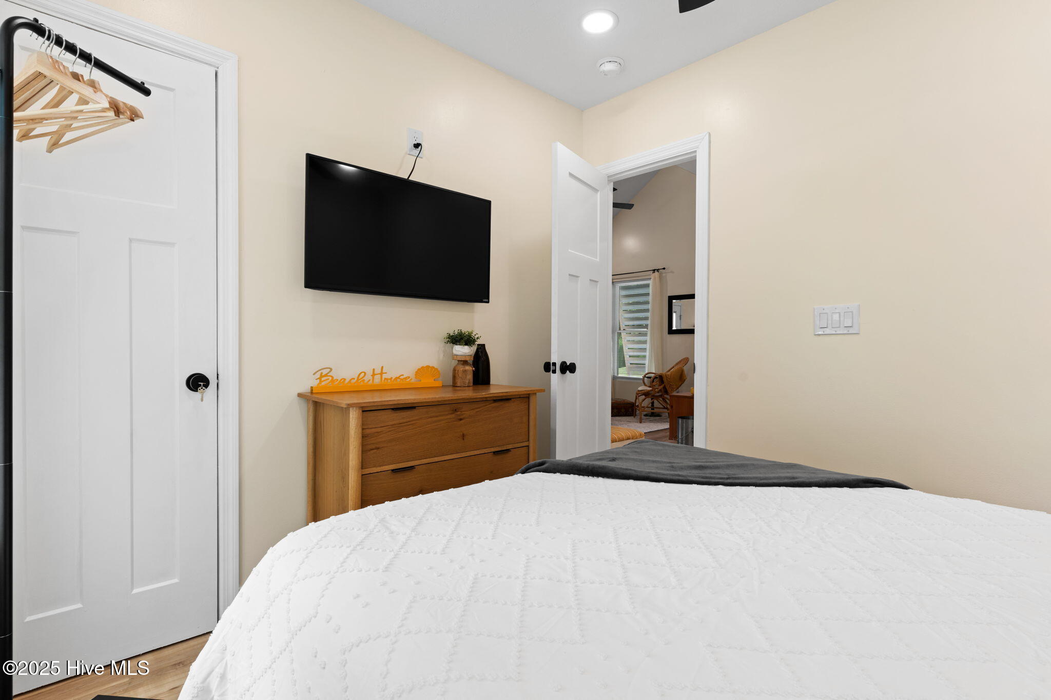 100537290 | Photo 25