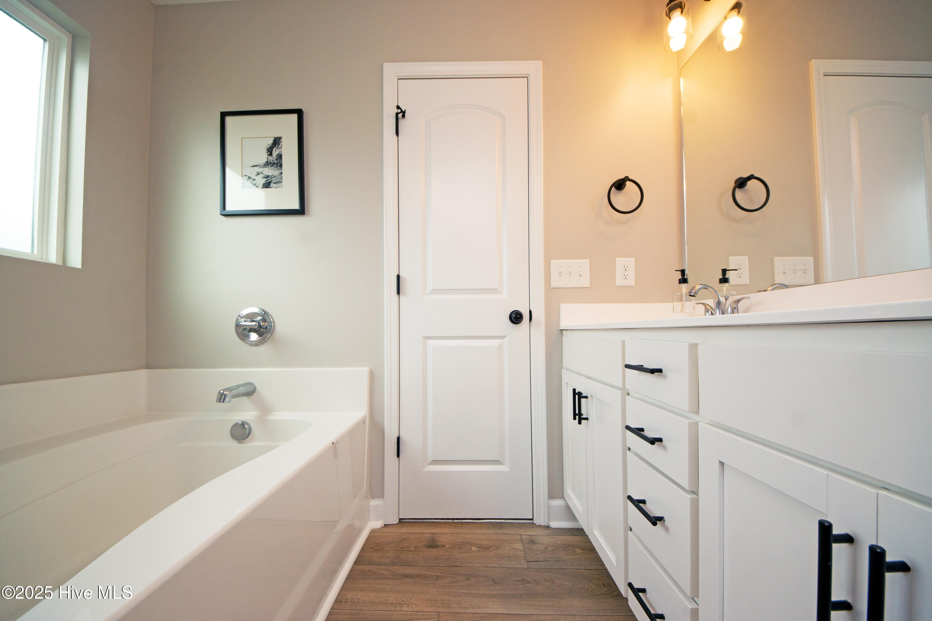 100539129 | Photo 17