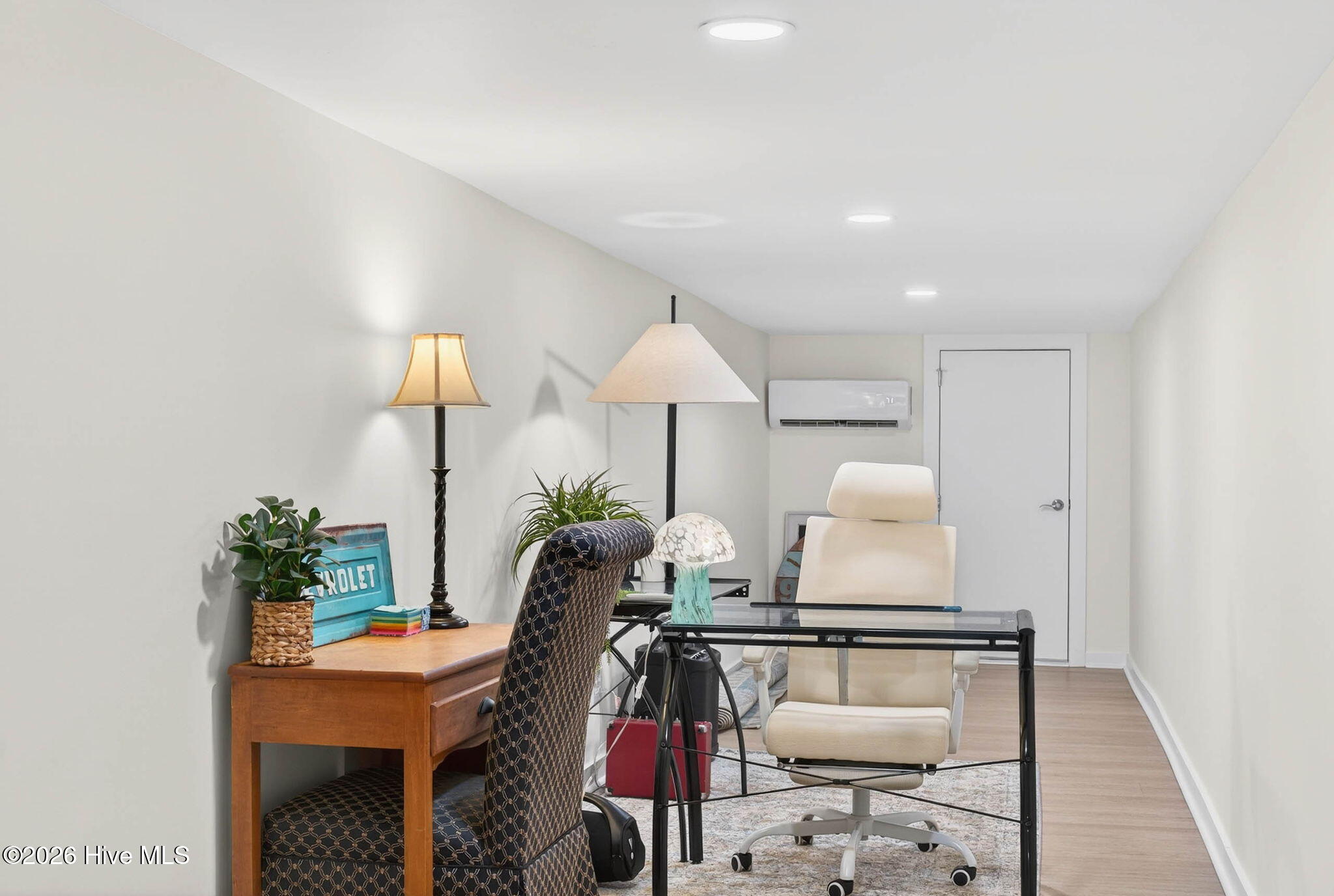 100563194 | Photo 37