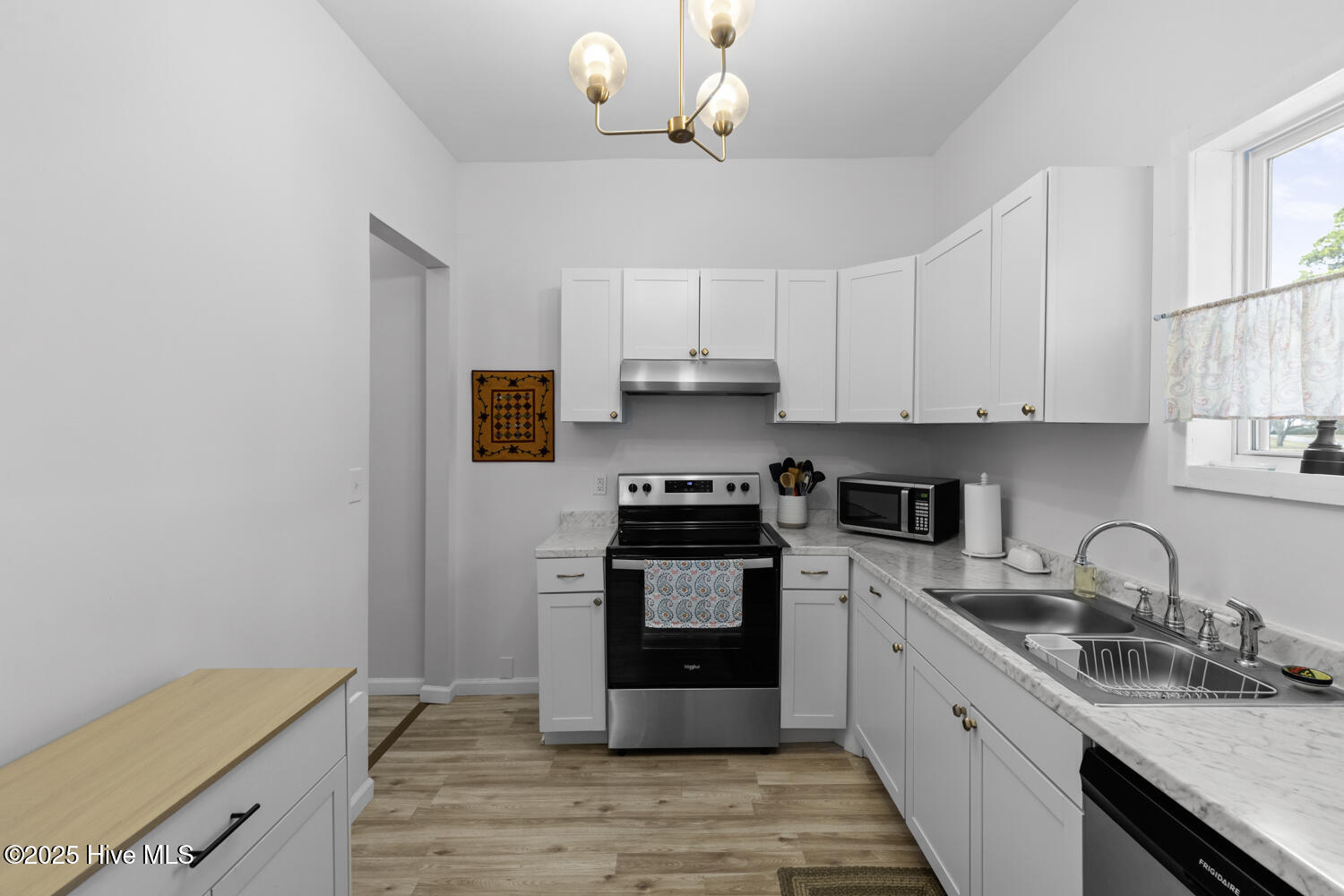 100546877 | Photo 17