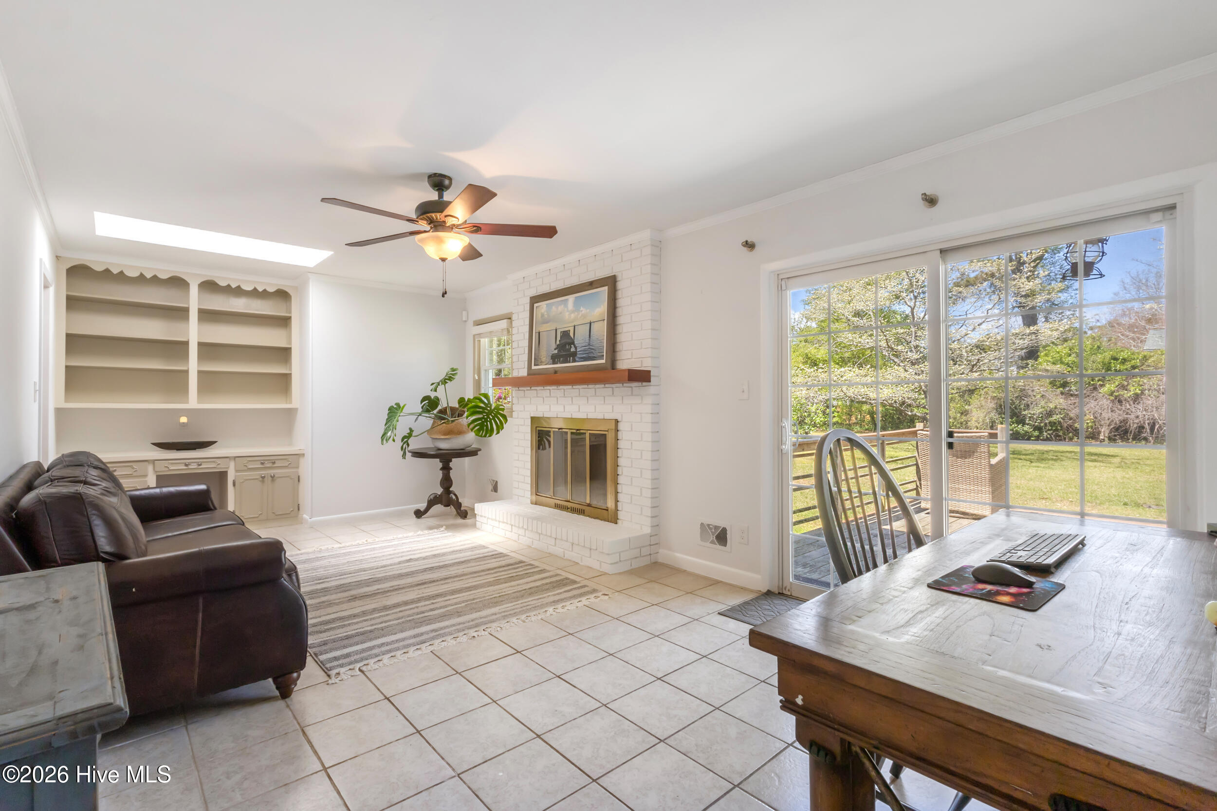 100564649 | Photo 14