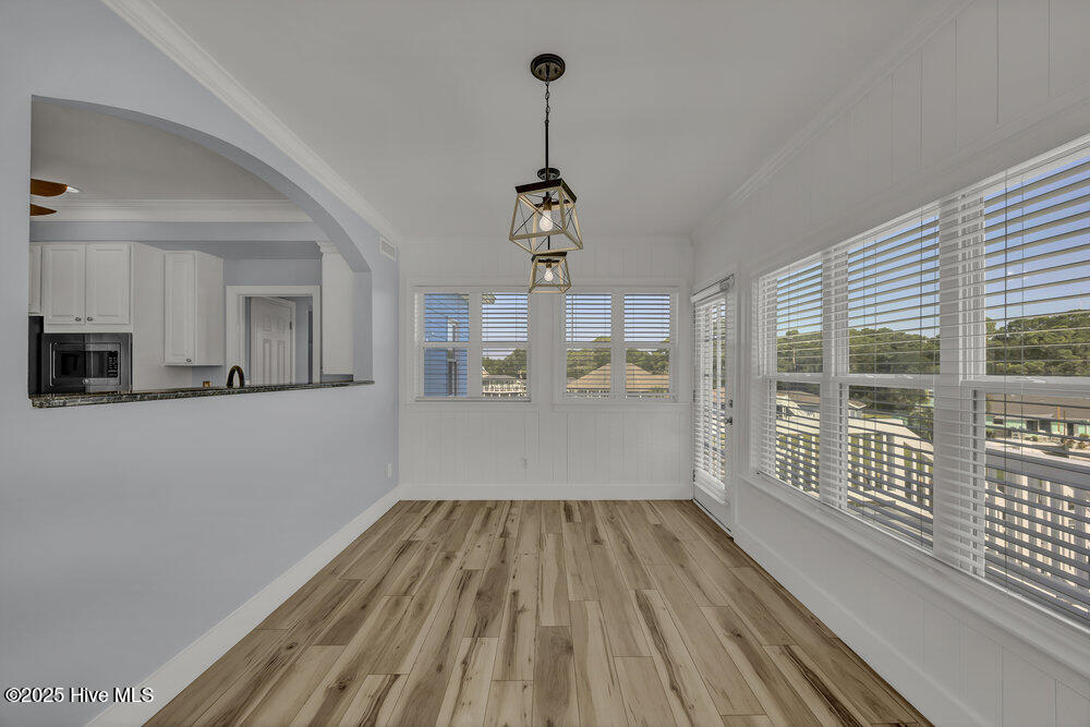 100531490 | Photo 45