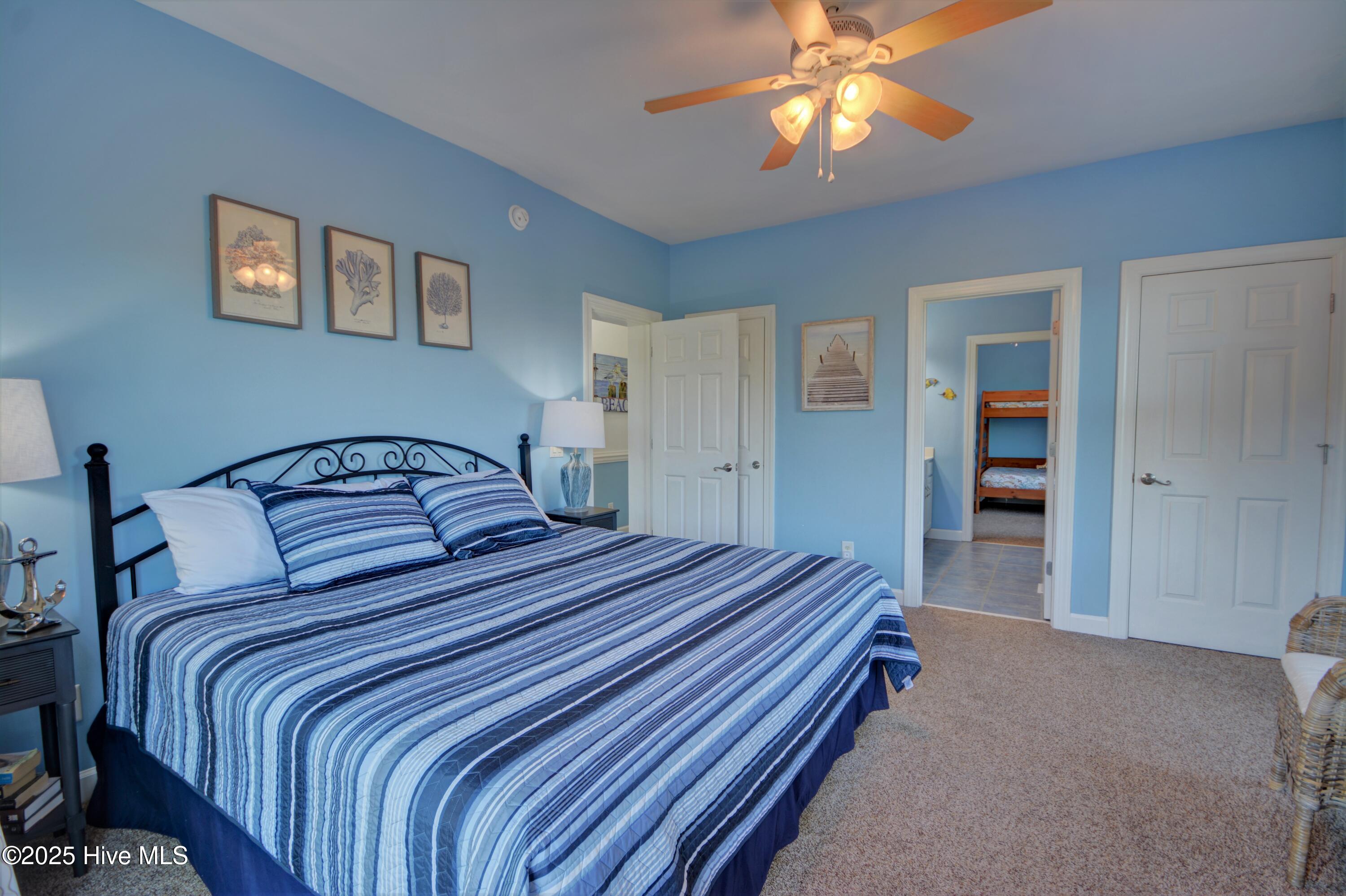 100518289 | Photo 26