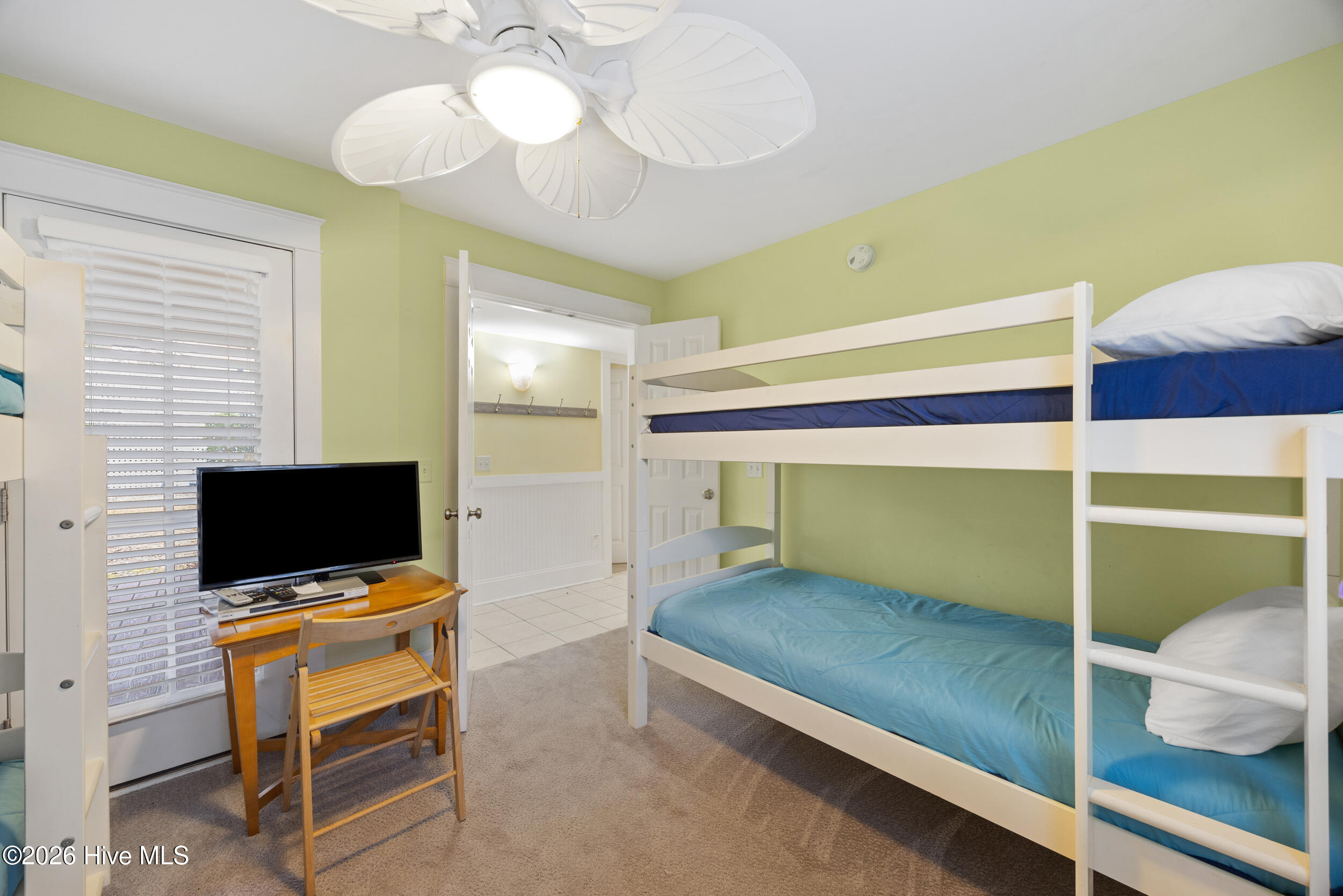 100555680 | Photo 29