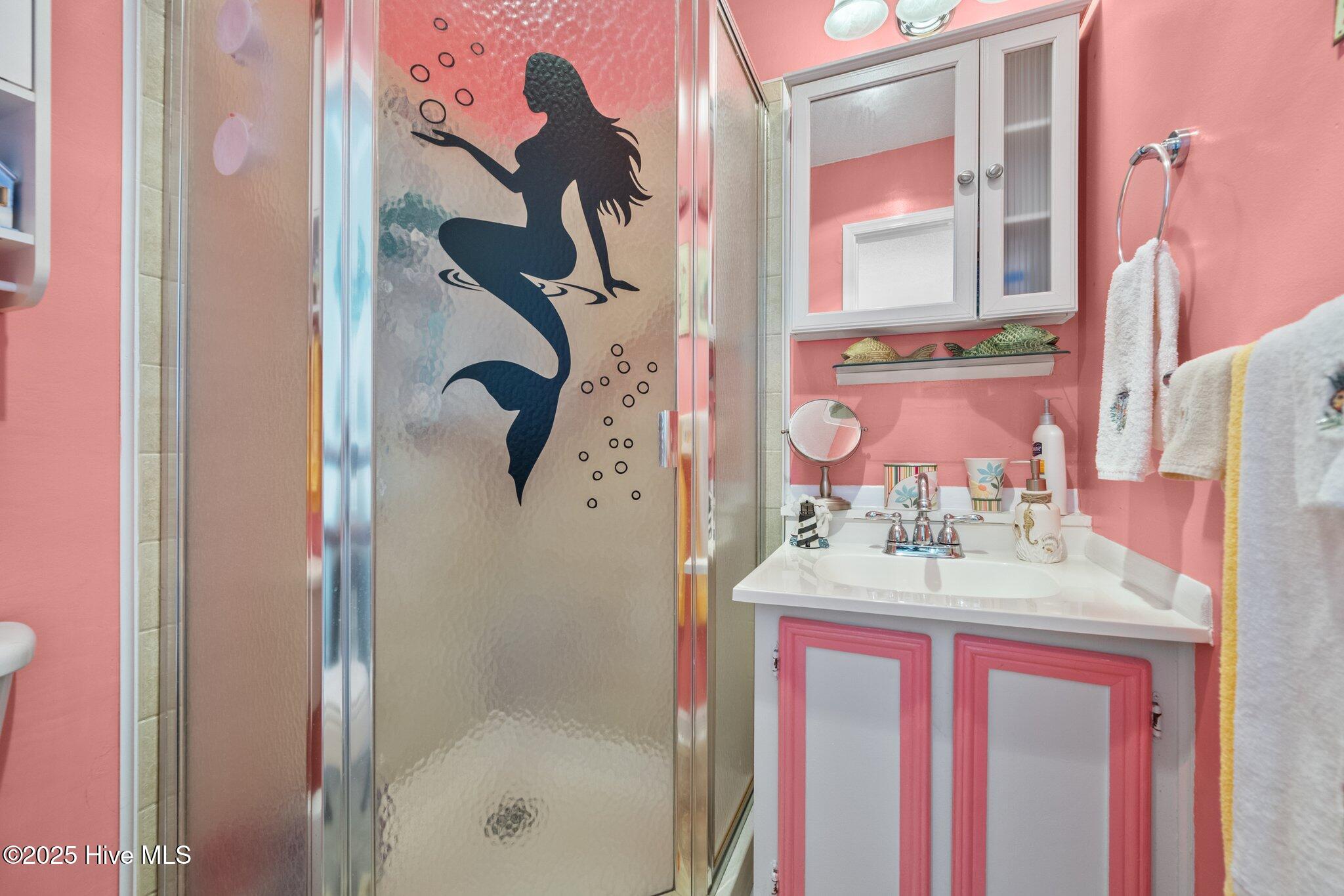 100511184 | Photo 27